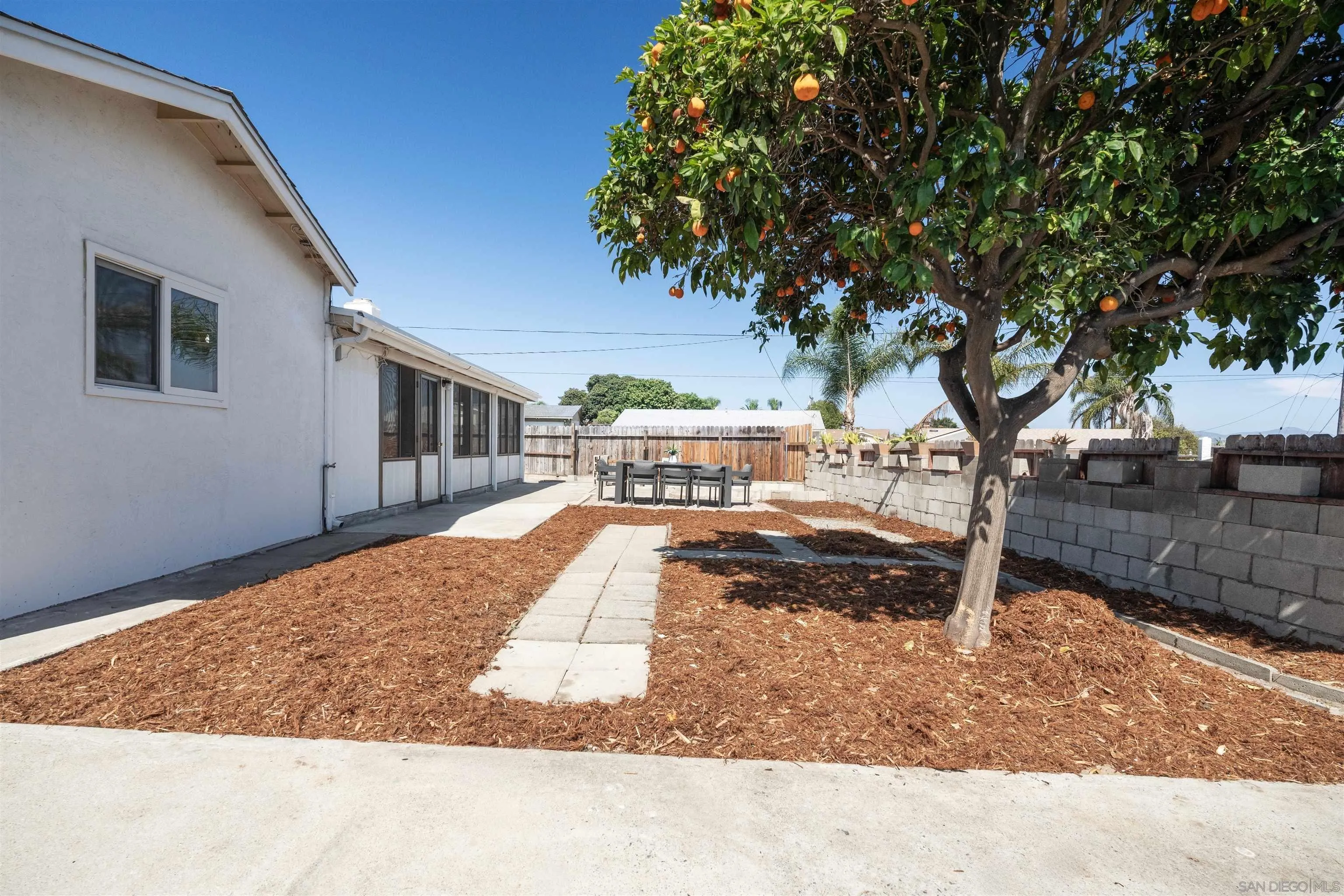 https://cdn.realtyfeed.com/cdn/127/260018648/365a68e5dcdebd1fef4cf6a4be46bdc1.webp
