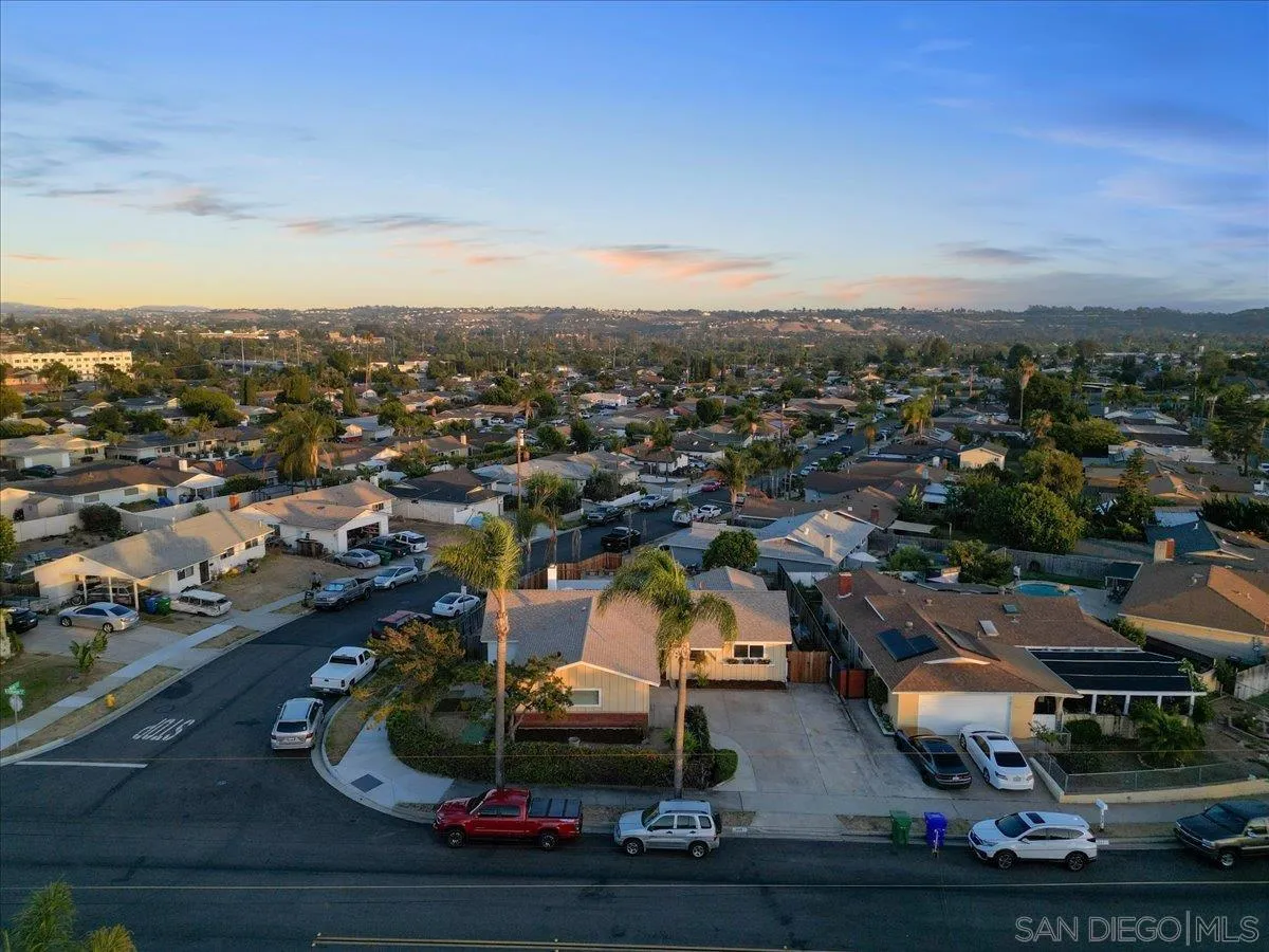 https://cdn.realtyfeed.com/cdn/127/260018648/3f61b9dda6520b08d70832f0a241305f.webp