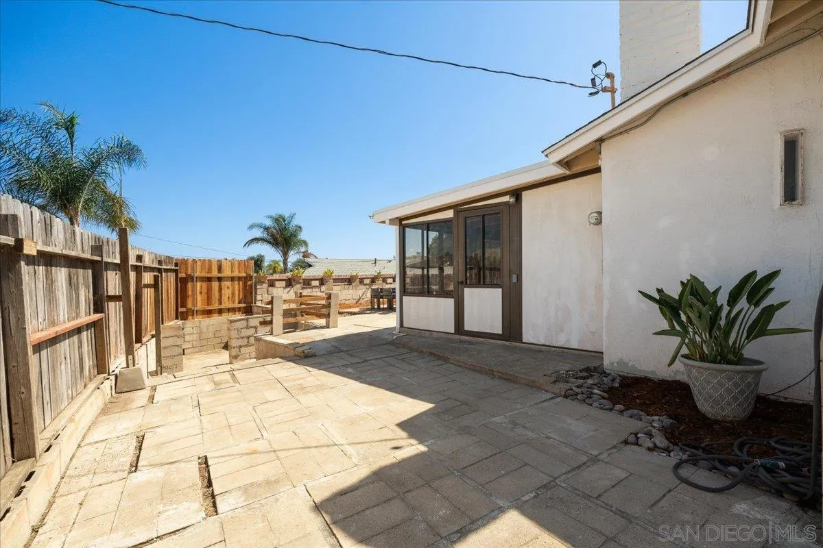 https://cdn.realtyfeed.com/cdn/127/260018648/6d4d9a62c6002ba4209ef986b37dcbba.webp
