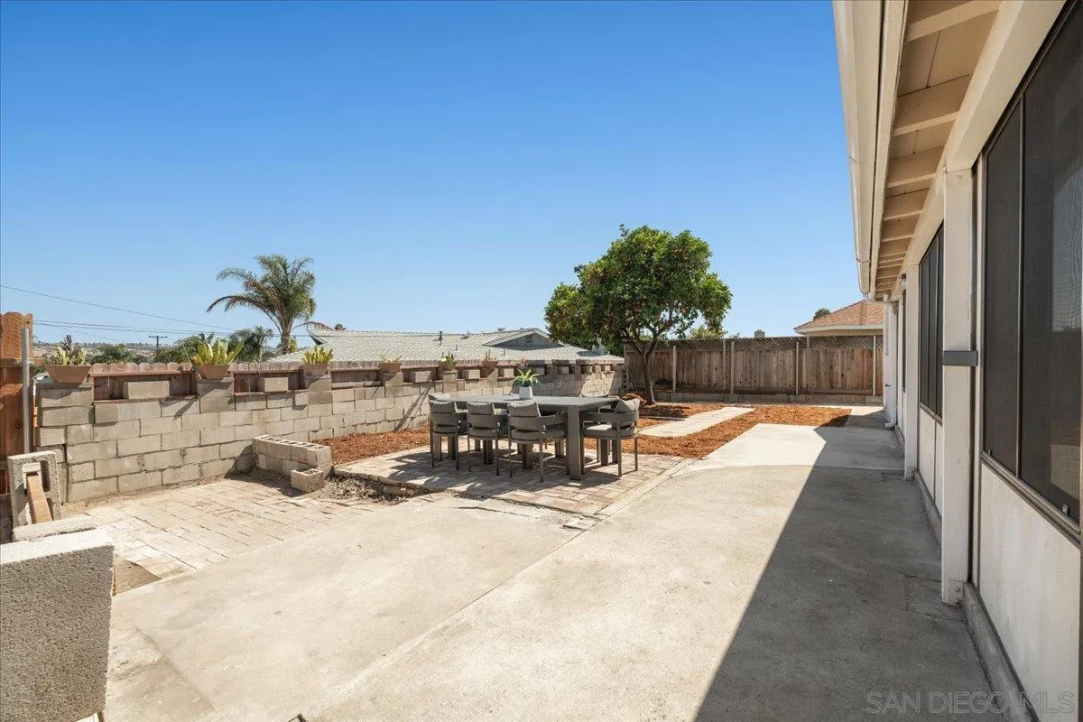 https://cdn.realtyfeed.com/cdn/127/260018648/d7d8695252299464cec6b744939f2a7e.webp
