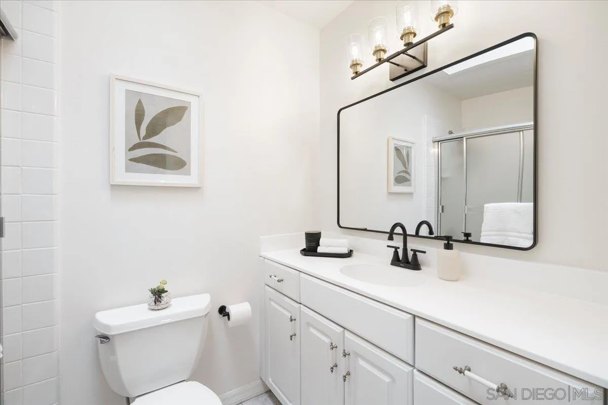 https://cdn.realtyfeed.com/cdn/127/260018648/e4dbb4c836bd649cdd39eb8ba2b120d2.webp