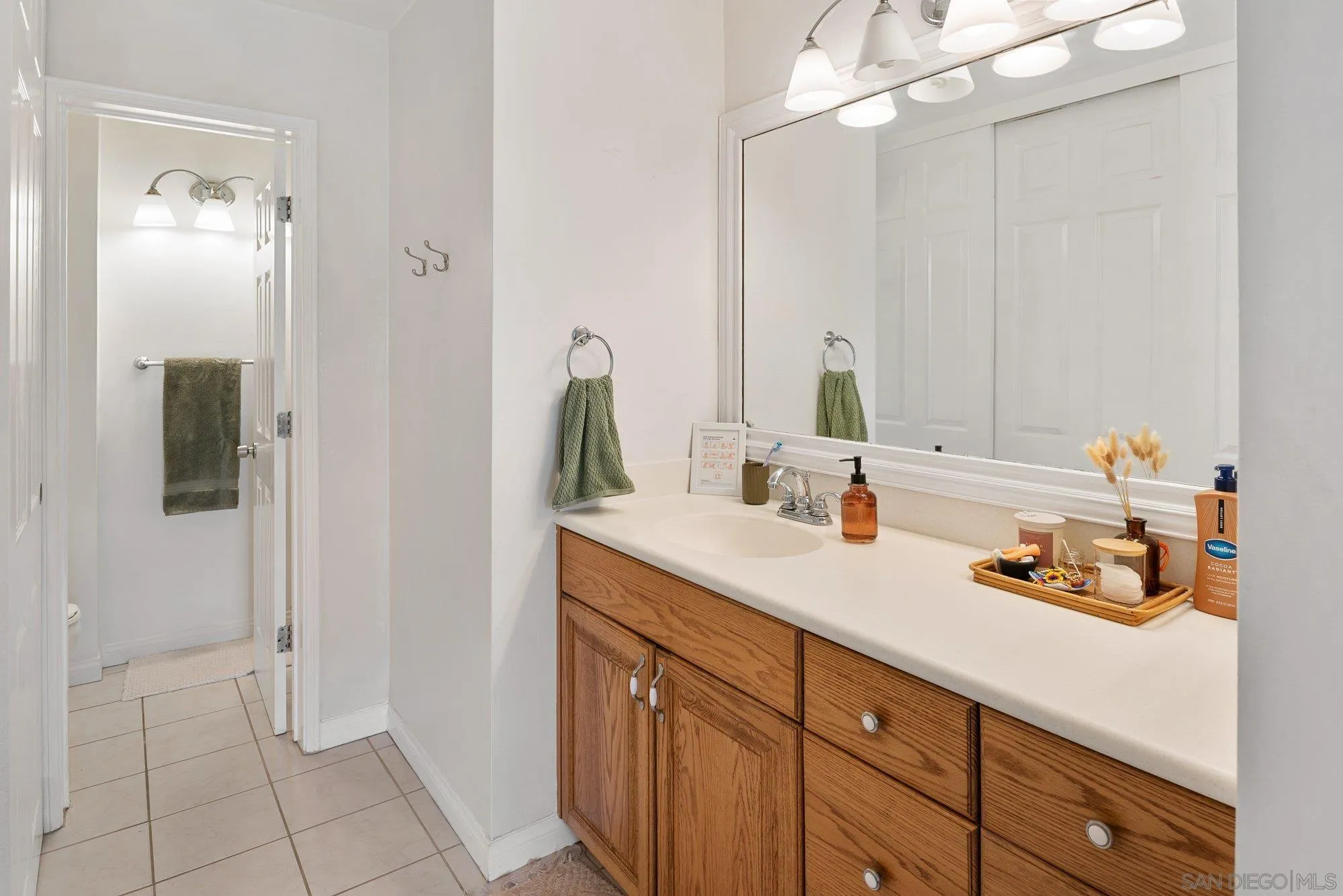 Photo #19: 260018651 Listing: Photo #19