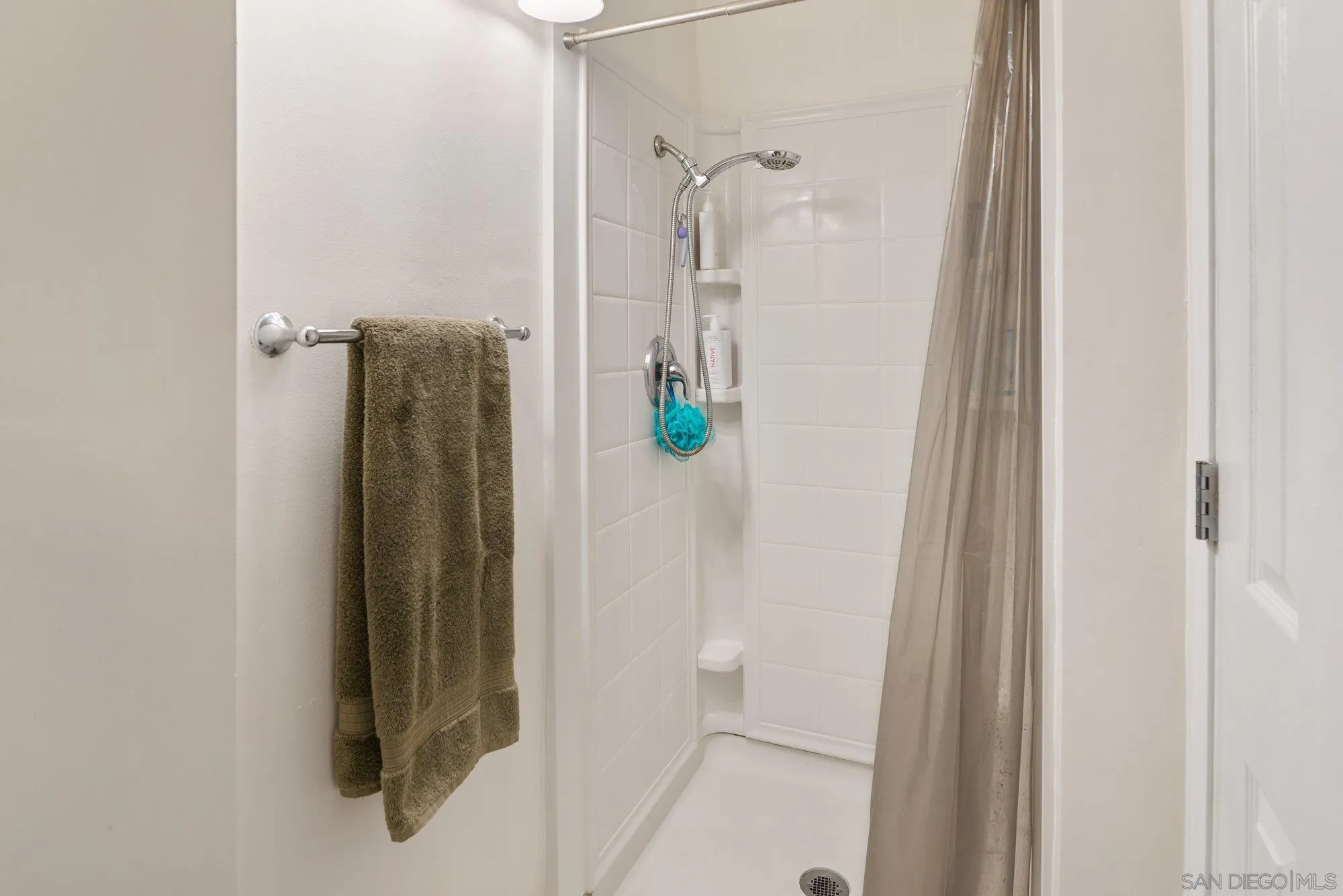 Photo #20: 260018651 Listing: Photo #20