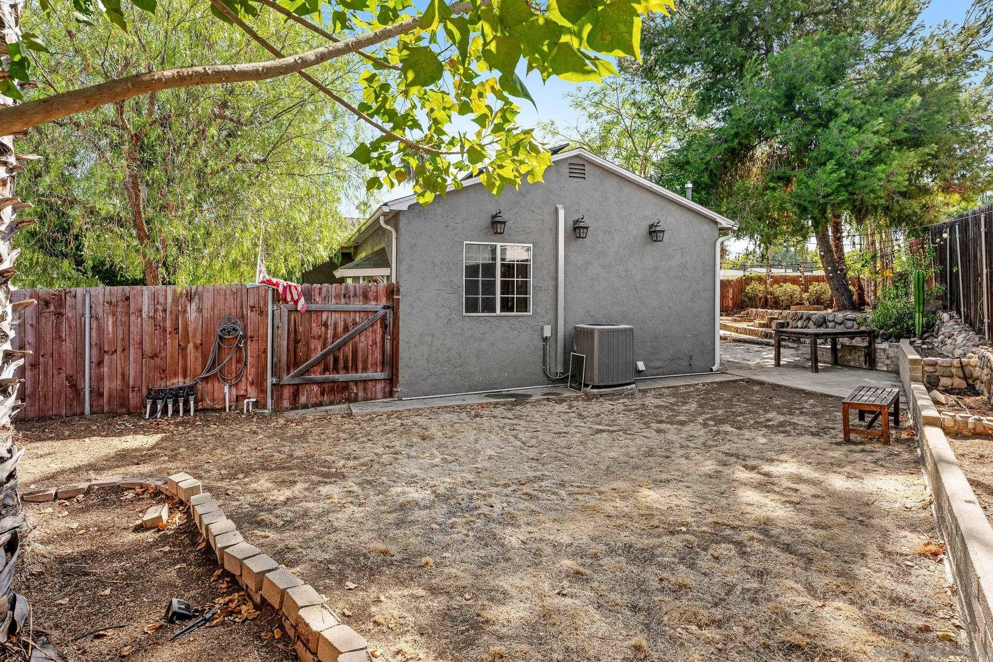 https://cdn.realtyfeed.com/cdn/127/260018656/360408e19e8064539c65e112c265c429.webp