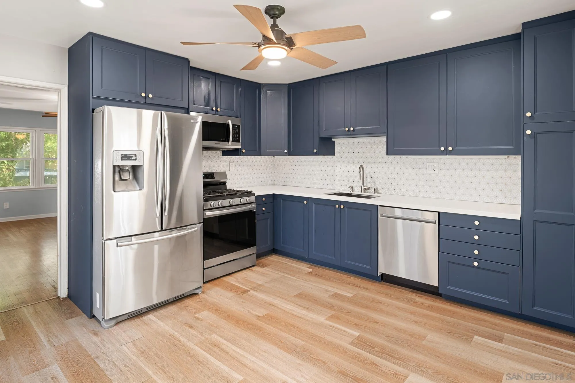 https://cdn.realtyfeed.com/cdn/127/260018656/6fd5e927eb7fa156b5ffa92429fa50dc.webp