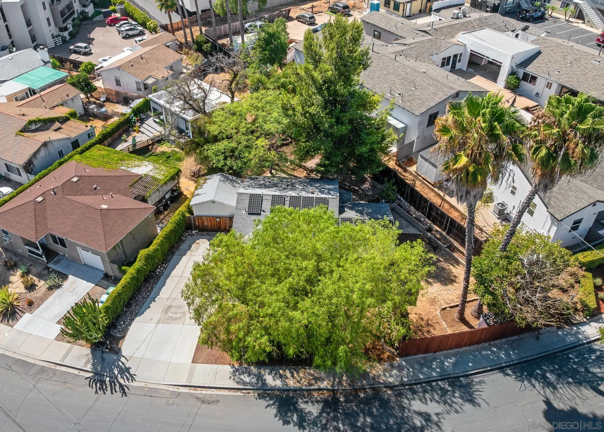 https://cdn.realtyfeed.com/cdn/127/260018656/76c43b8fa7d3ff54fbc4d0e87be6a2ca.webp