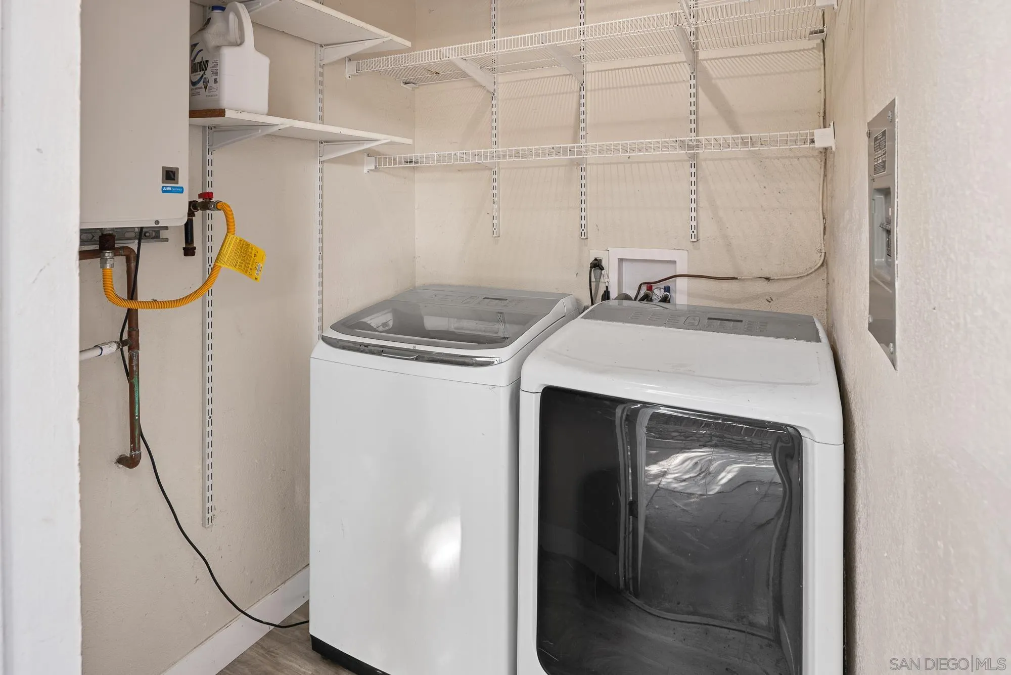 https://cdn.realtyfeed.com/cdn/127/260018656/dff55c729fcf18701f6b30ce71ac279a.webp