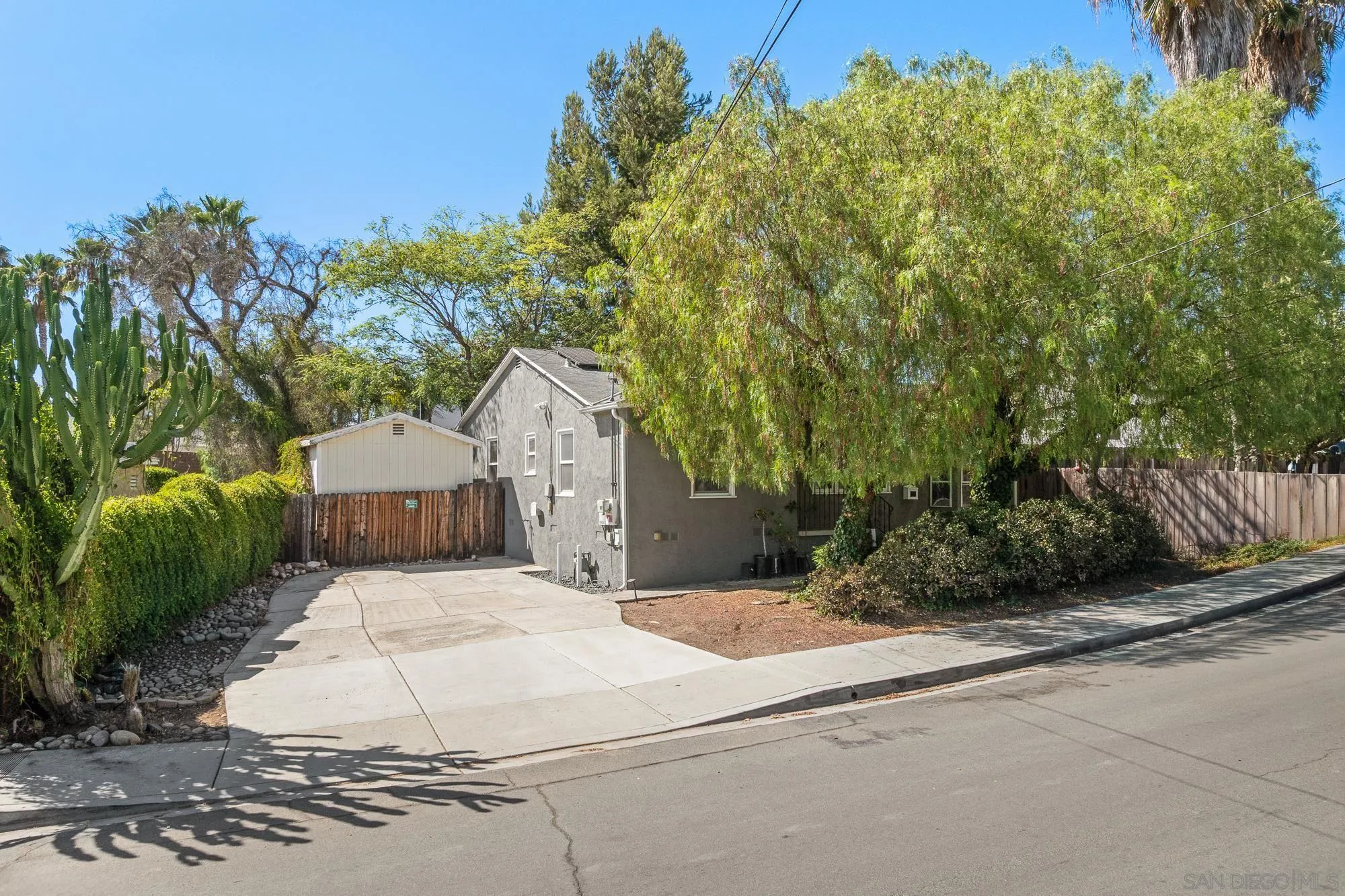 https://cdn.realtyfeed.com/cdn/127/260018656/e0cd7235ccd1c117be062d38cca2d599.webp