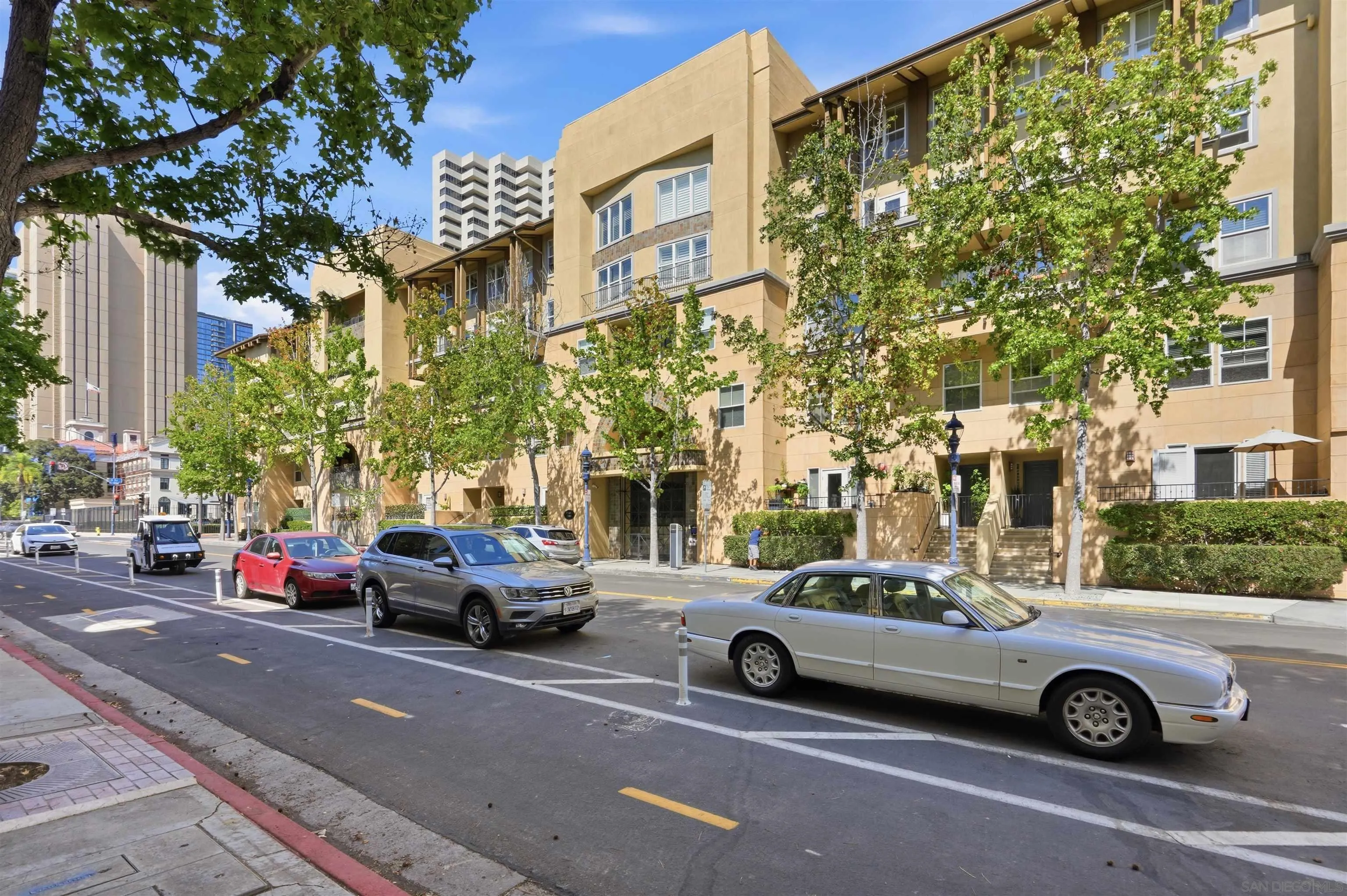 https://cdn.realtyfeed.com/cdn/127/260018659/2a0c421e6cc447e96d08cb3f5bfe3ab7.webp