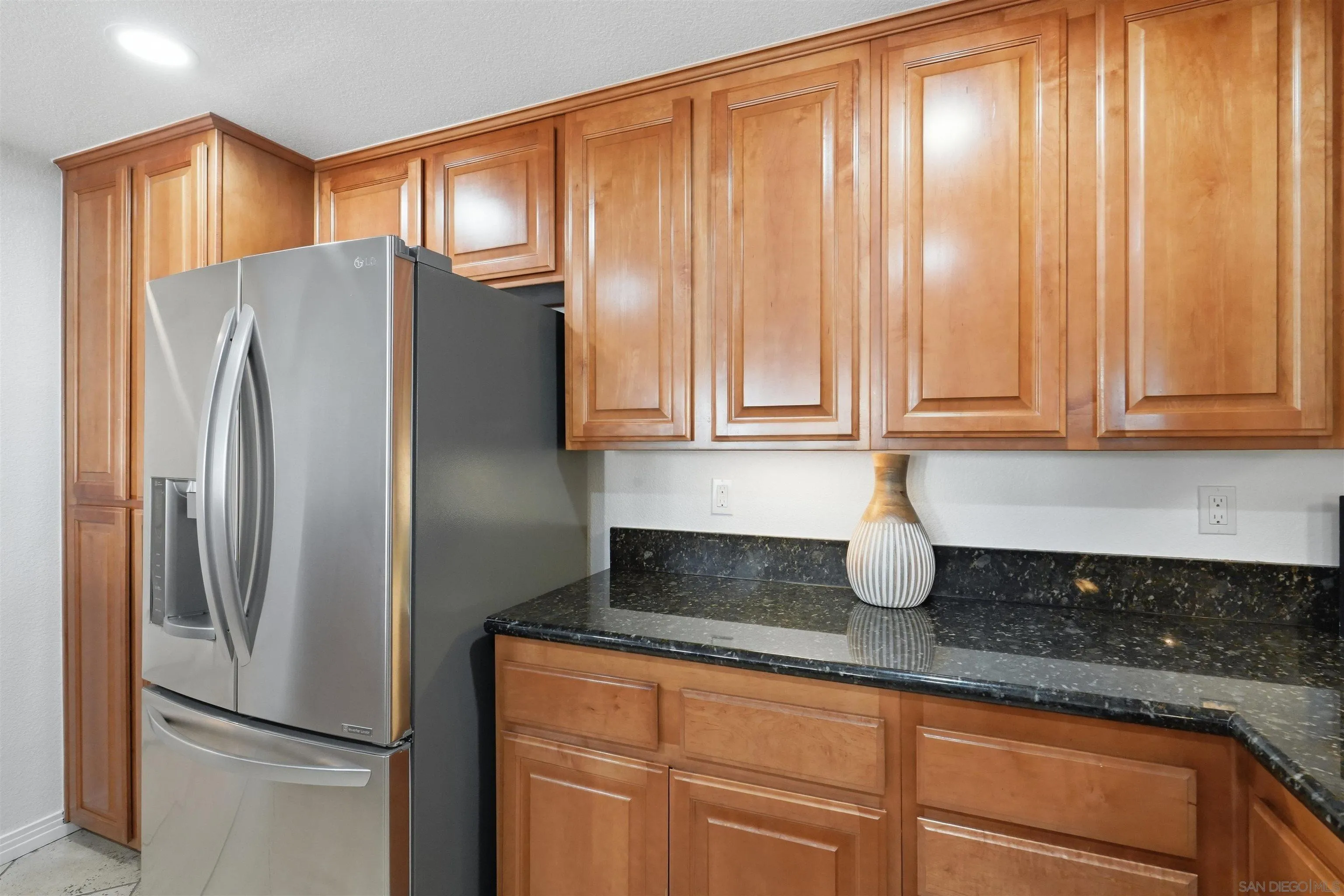 https://cdn.realtyfeed.com/cdn/127/260018659/36dc3ce97a735cc75d6657731149f04a.webp