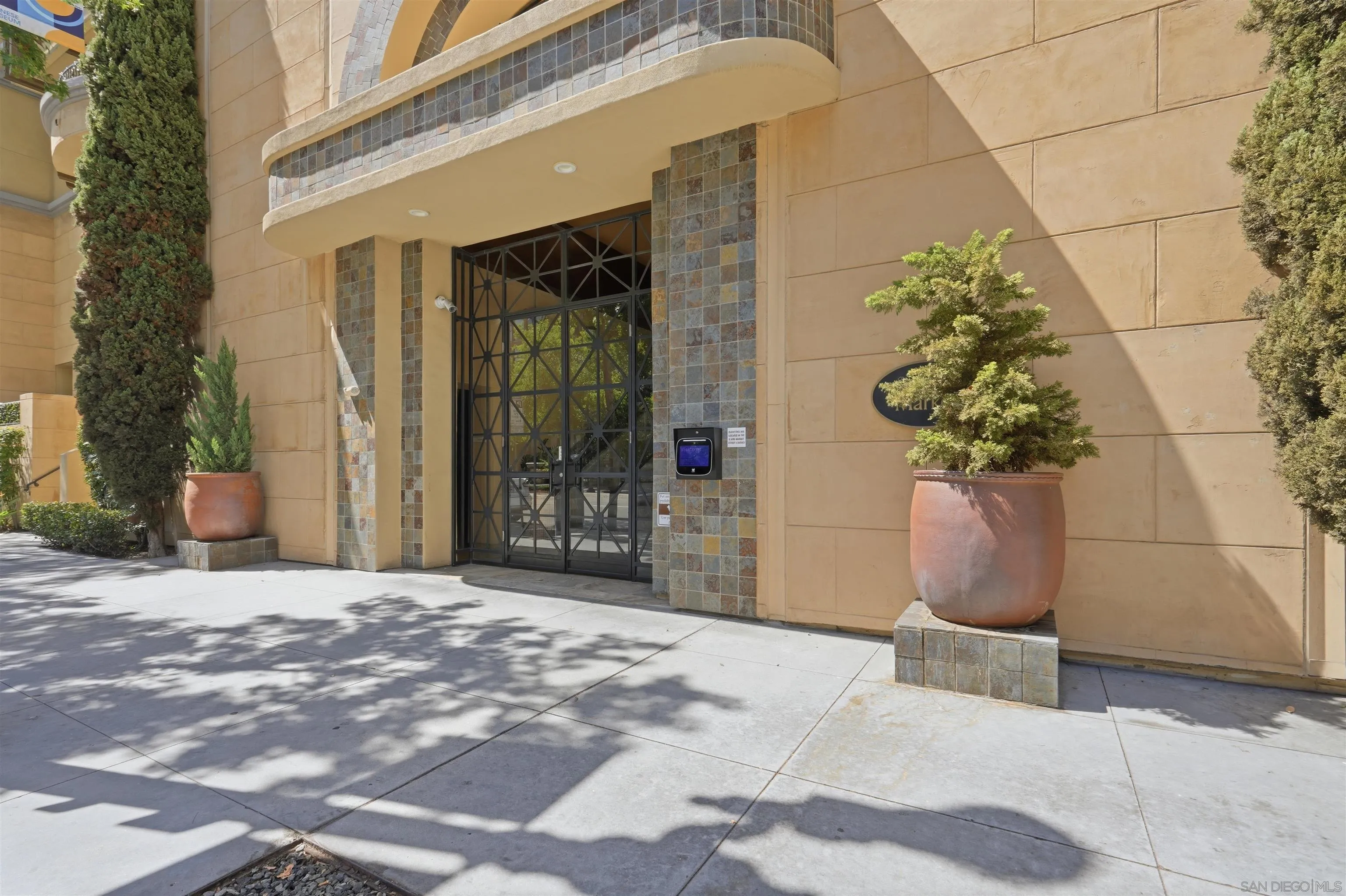 https://cdn.realtyfeed.com/cdn/127/260018659/61ae8f294213a0f44d9492d4e07667bb.webp