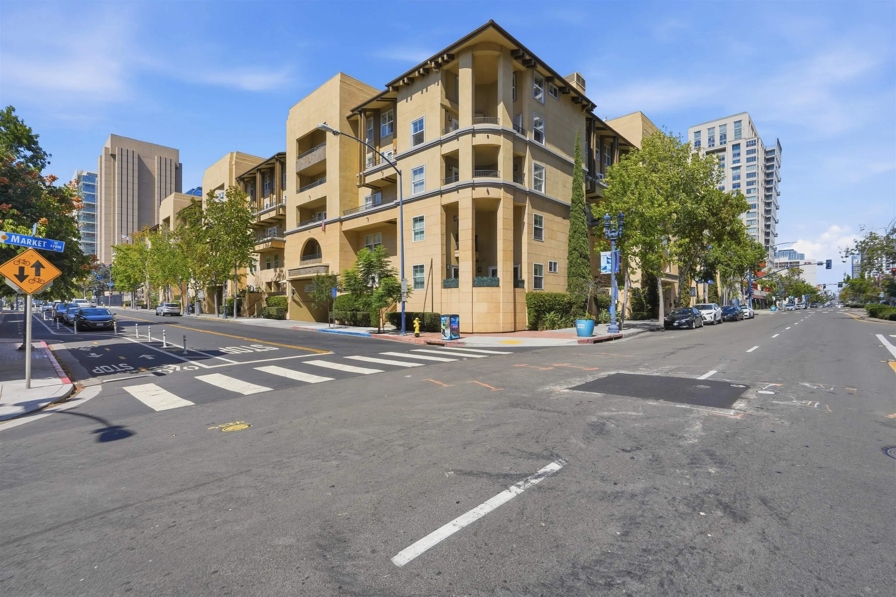 https://cdn.realtyfeed.com/cdn/127/260018659/74a329b6da11f03817574bd77f664f31.webp