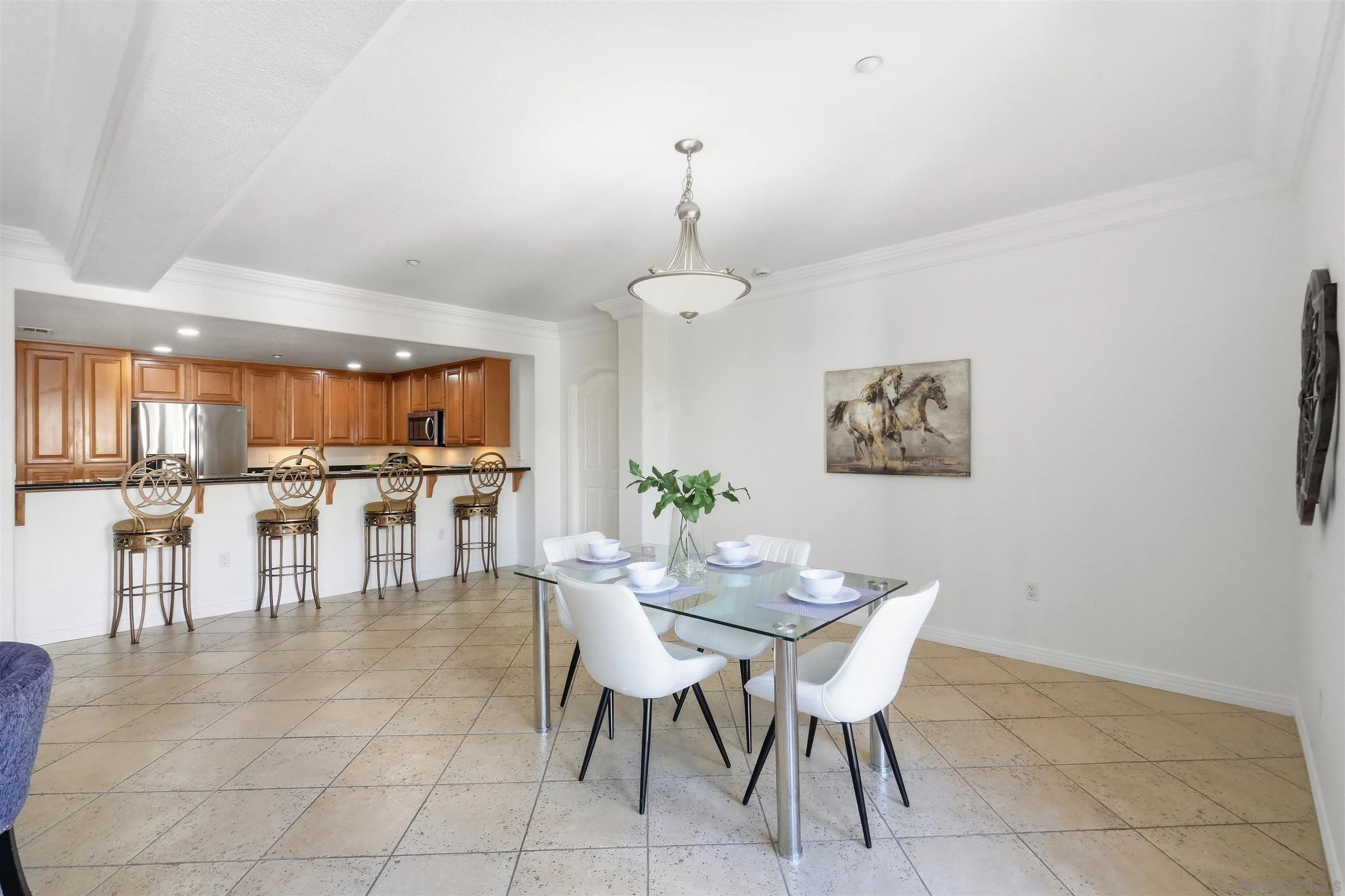 https://cdn.realtyfeed.com/cdn/127/260018659/806b3beef51f4c400f729eb51c481fbd.webp