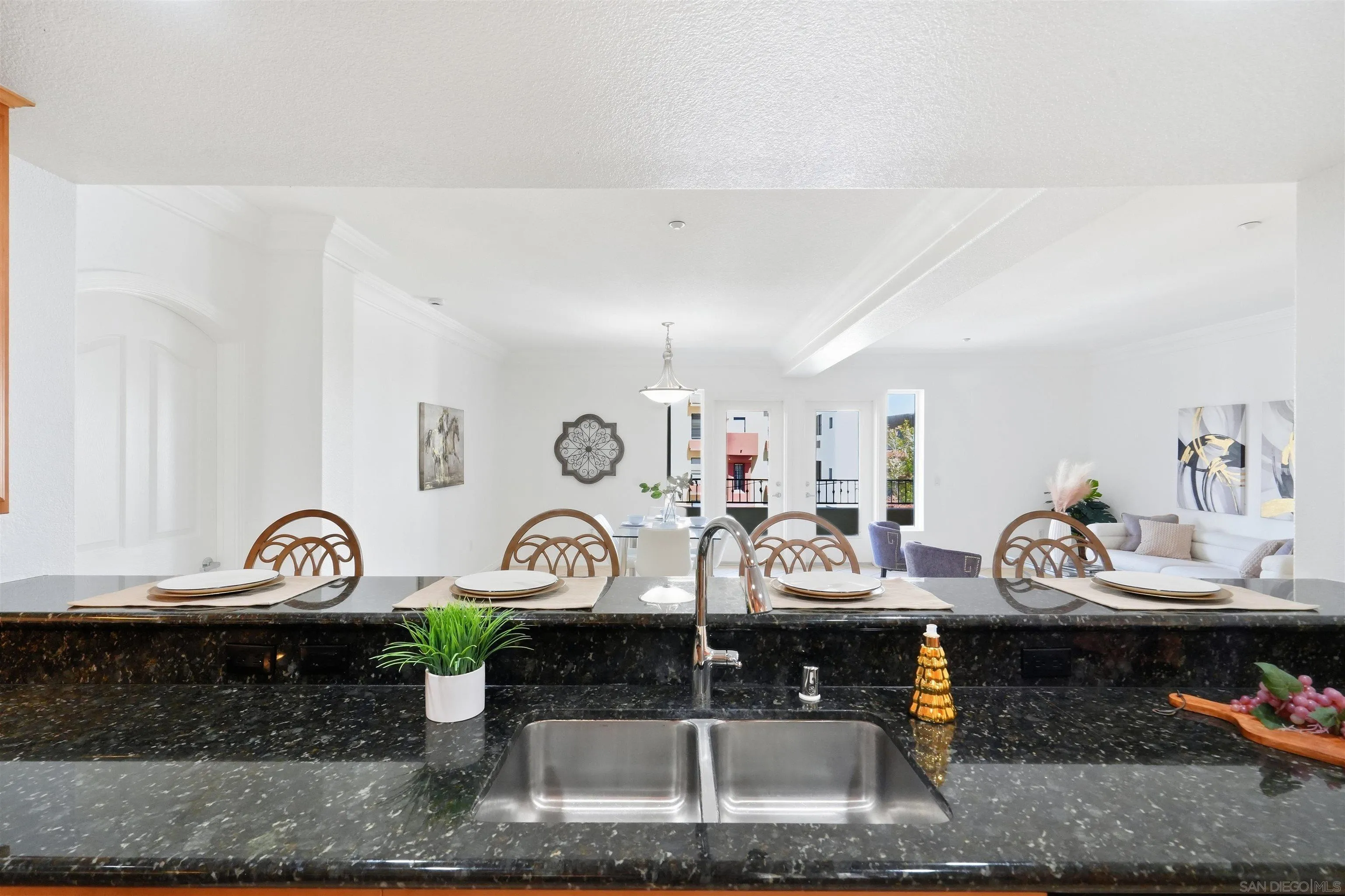 https://cdn.realtyfeed.com/cdn/127/260018659/92521cc1f8eb78058f4a31f74a4fa9c7.webp