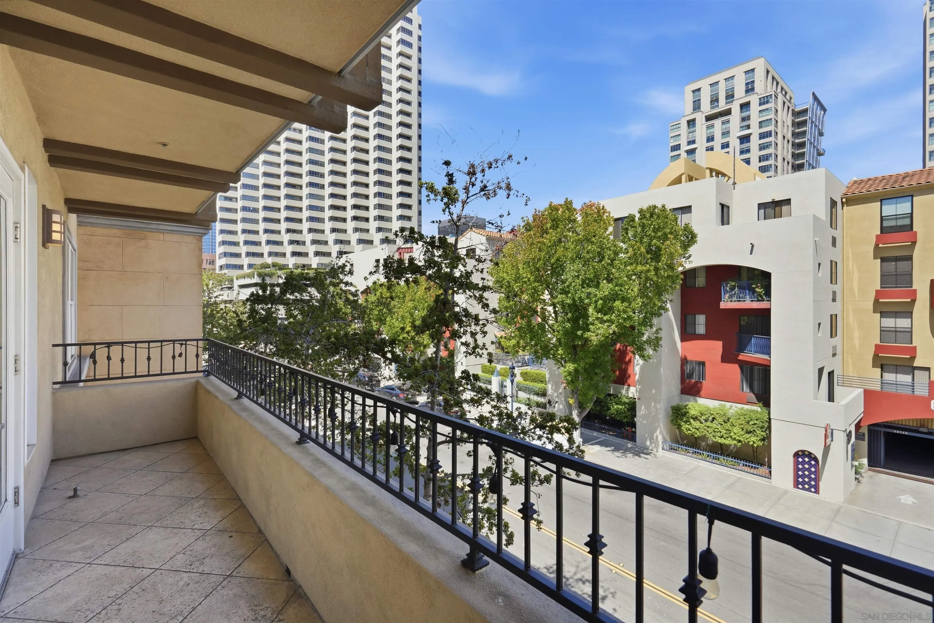 https://cdn.realtyfeed.com/cdn/127/260018659/eb87a425e96eabddeca0c94e6b50670e.webp