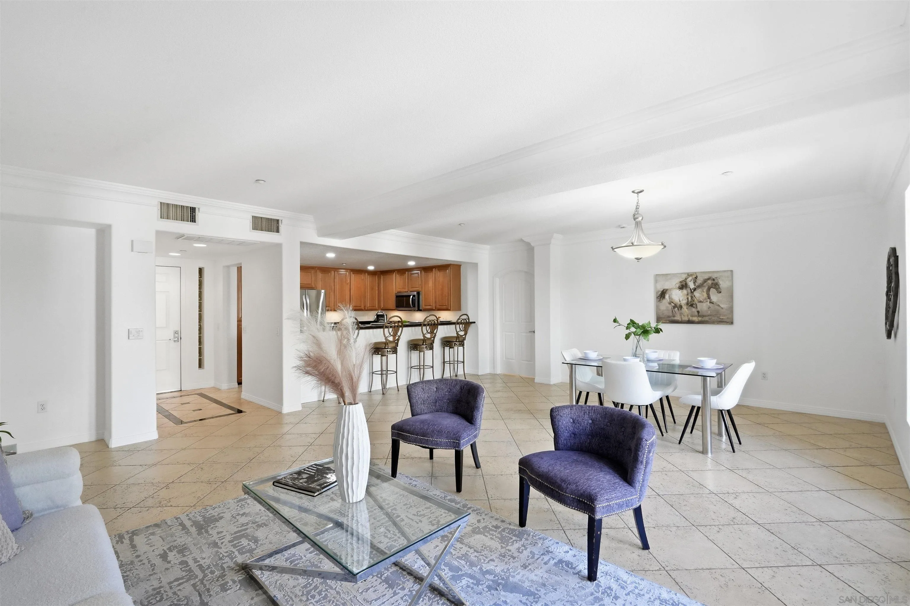 https://cdn.realtyfeed.com/cdn/127/260018659/fc76cd229efbec89ba21e4ad49e1410c.webp