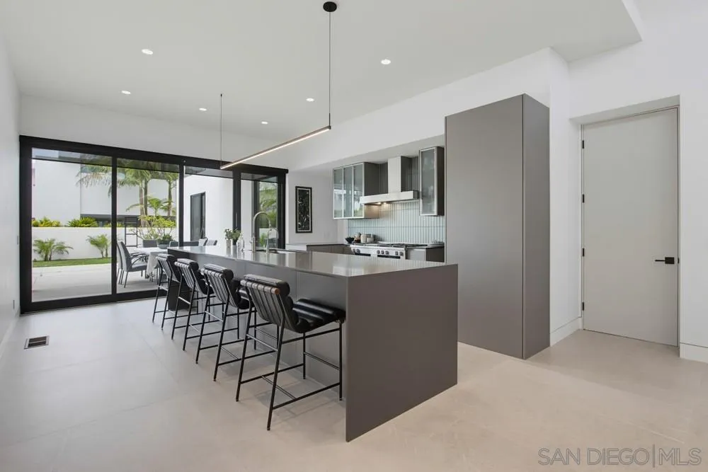 https://cdn.realtyfeed.com/cdn/127/260018661/0d6ab5e53282388f66b66cd261d0c69b.webp