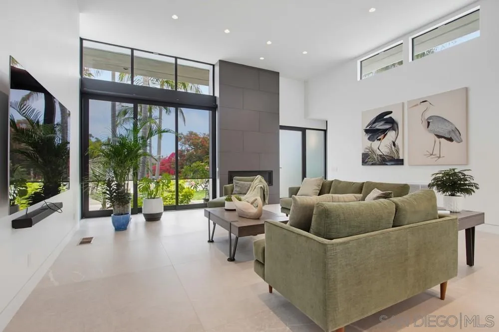https://cdn.realtyfeed.com/cdn/127/260018661/5347169d4dd48be7503fdffe949458a8.webp