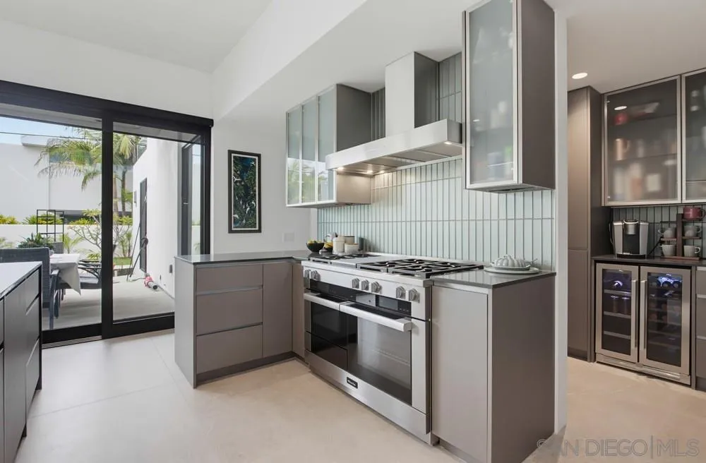 https://cdn.realtyfeed.com/cdn/127/260018661/668967852155bba8e1d14a694d09481f.webp