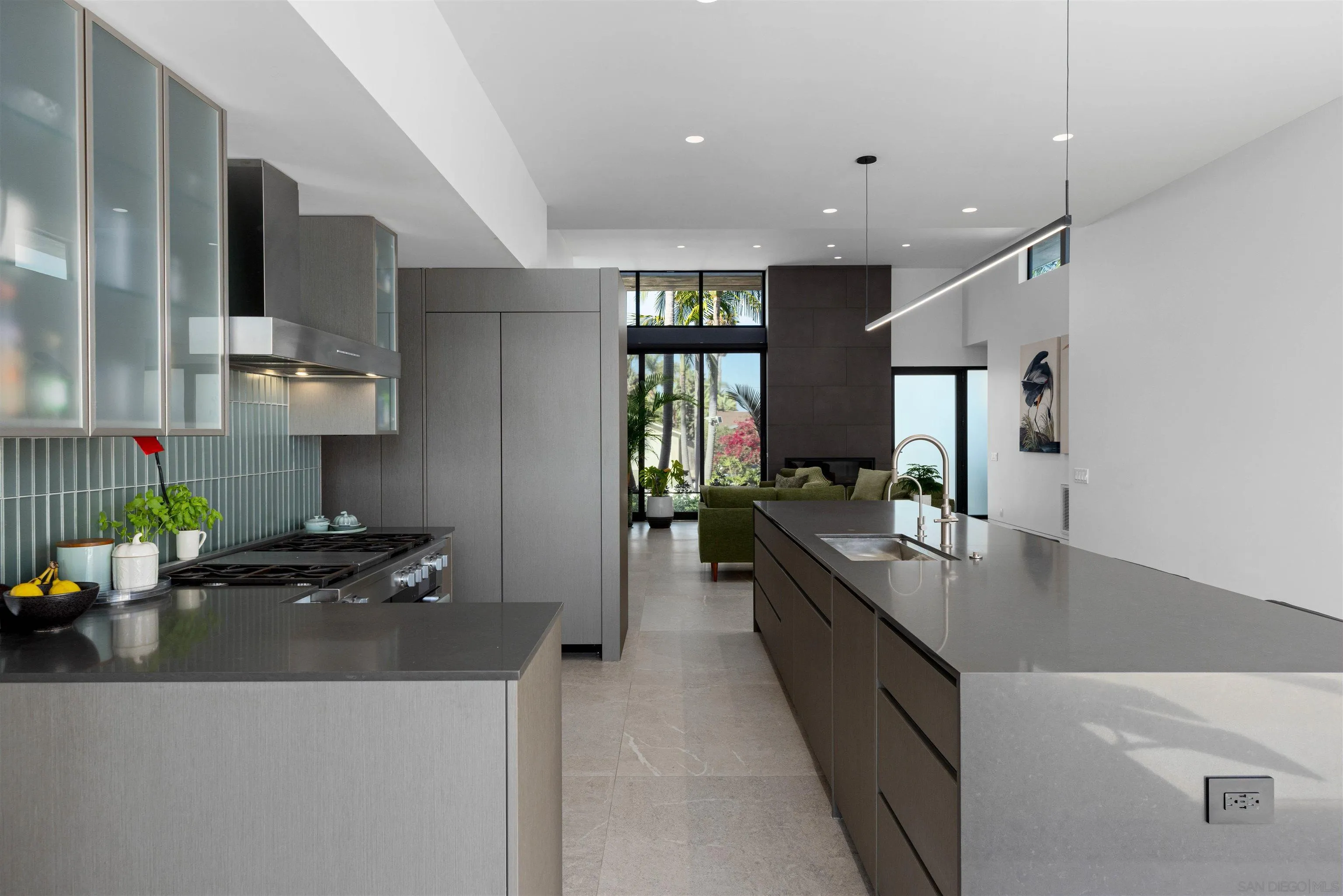https://cdn.realtyfeed.com/cdn/127/260018661/dc9351340a4b95f65687b6c6bac065b0.webp