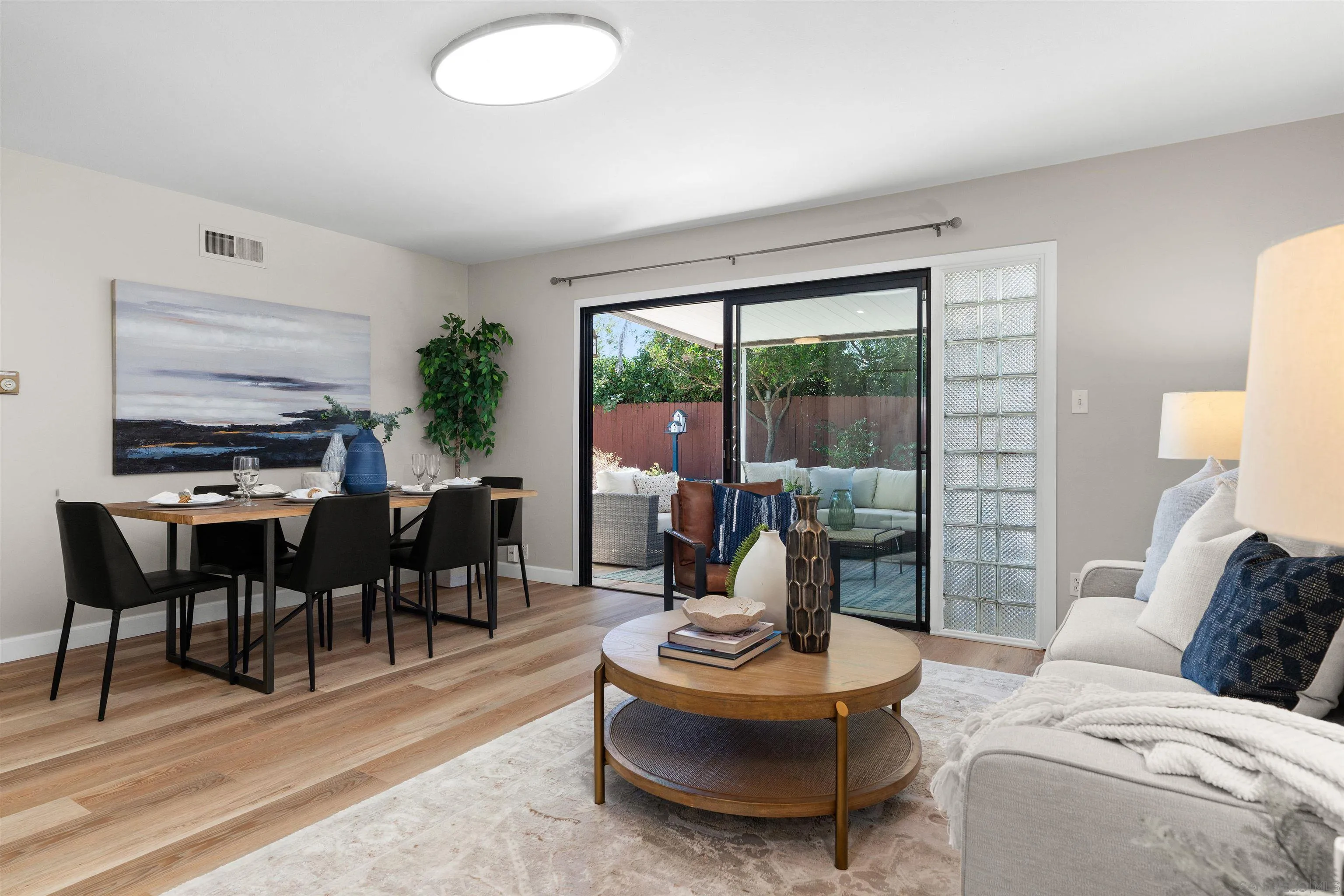 https://cdn.realtyfeed.com/cdn/127/260018662/23914f80247d7ef41ff3fa9a57477f49.webp