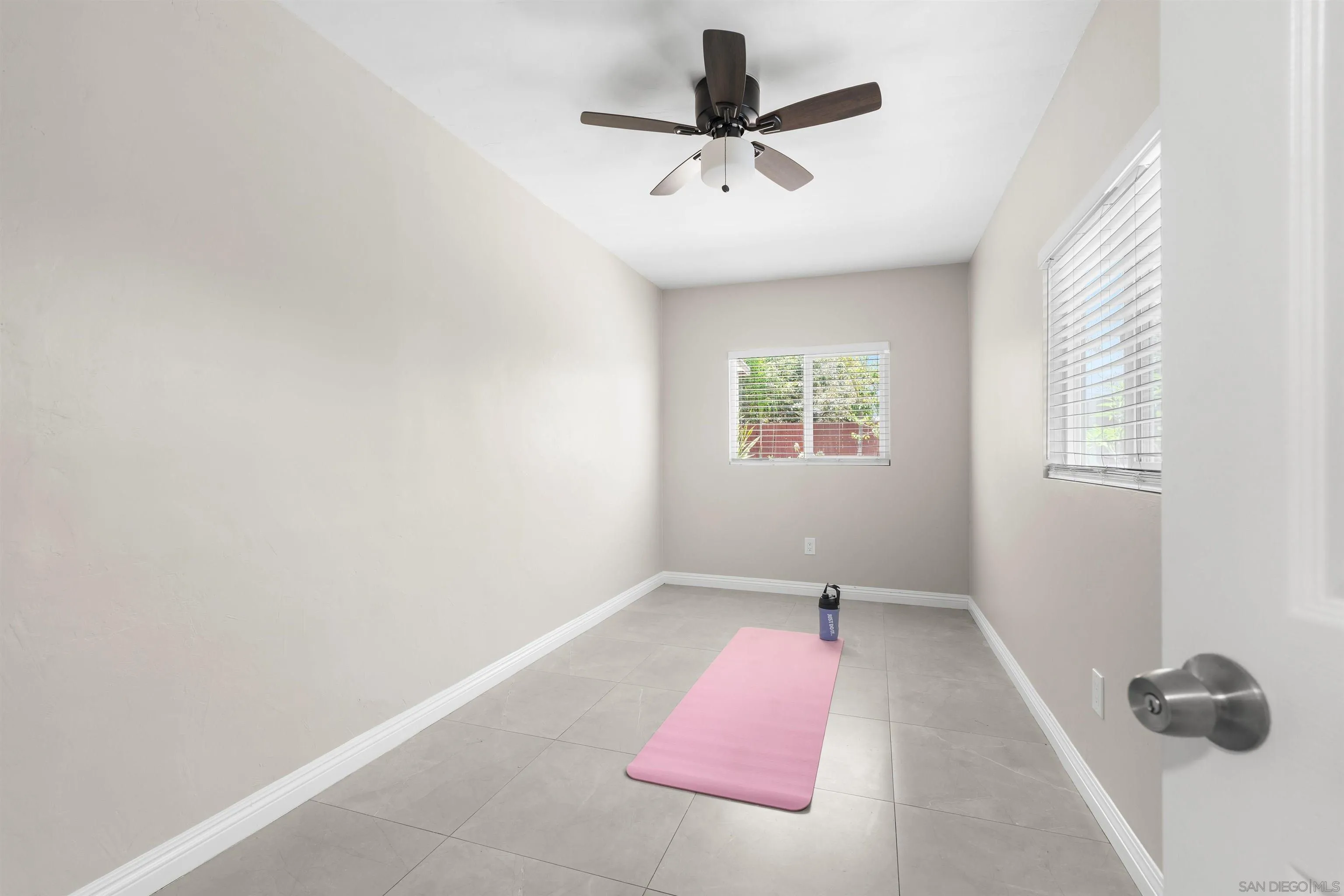 https://cdn.realtyfeed.com/cdn/127/260018662/2599b24572dae0807228f3fe3caec3c0.webp