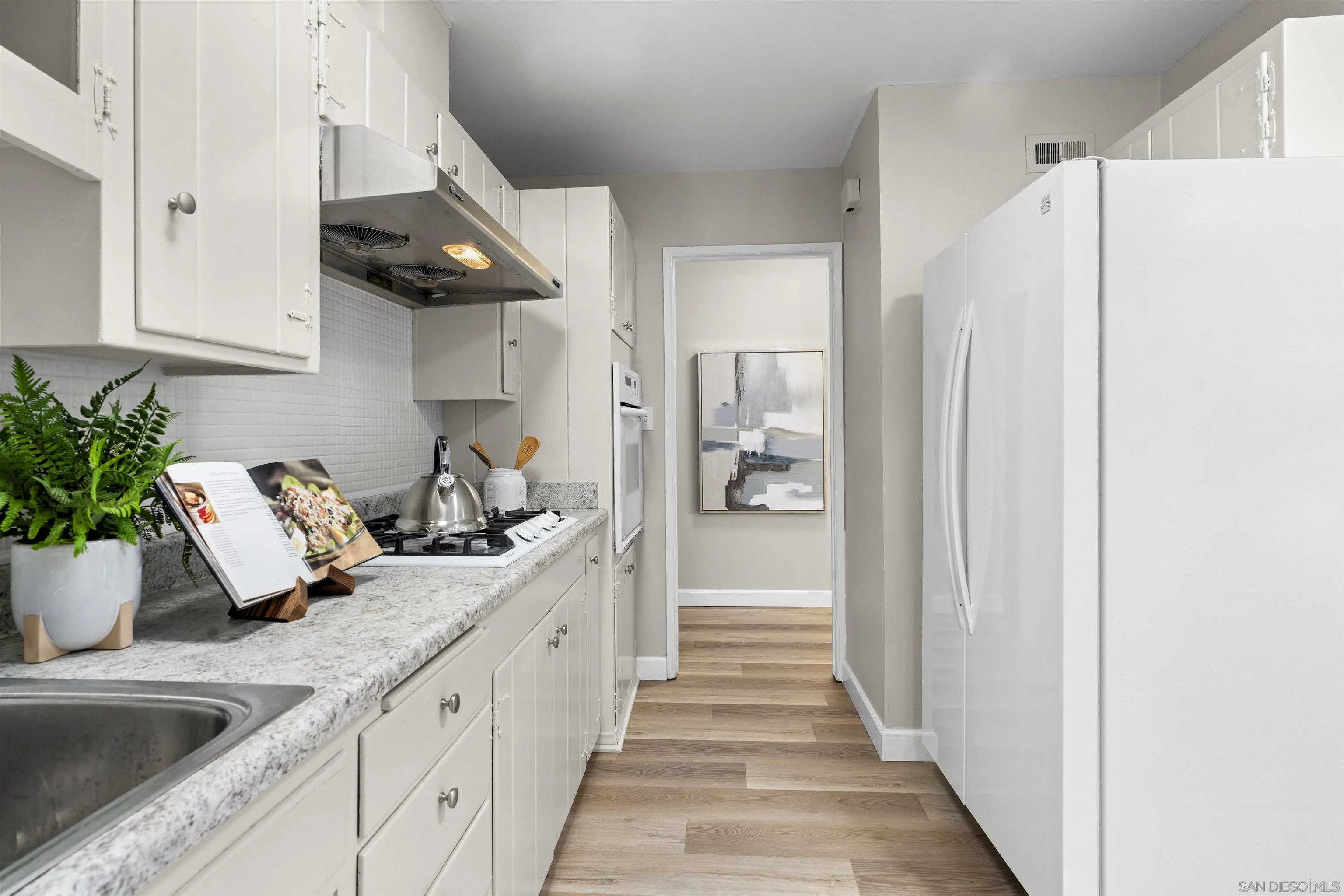 https://cdn.realtyfeed.com/cdn/127/260018662/5689c8a56c807cab4ae6bb130b2b03fa.webp
