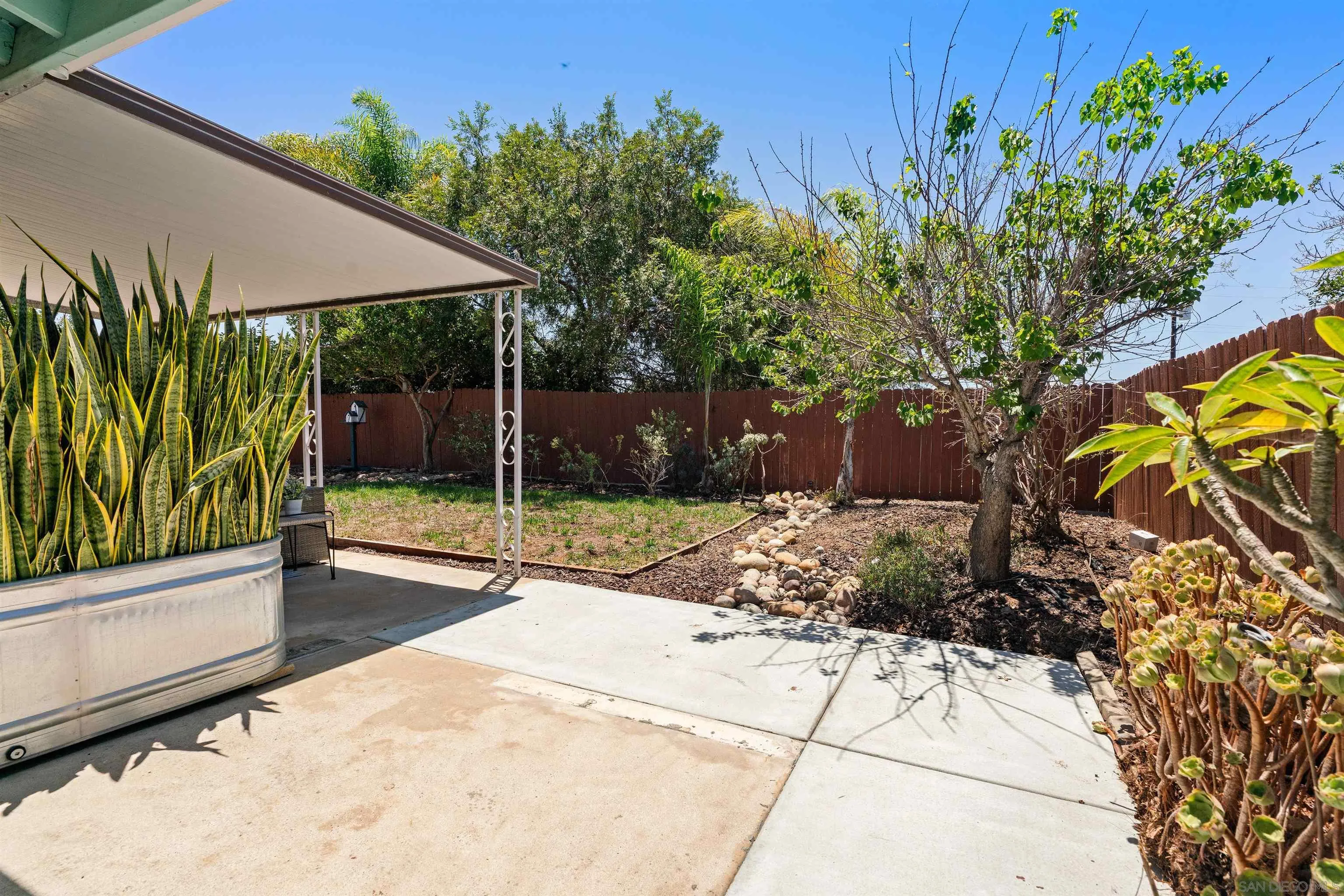 https://cdn.realtyfeed.com/cdn/127/260018662/72f38c181718bd5bbcf888ab063eb124.webp