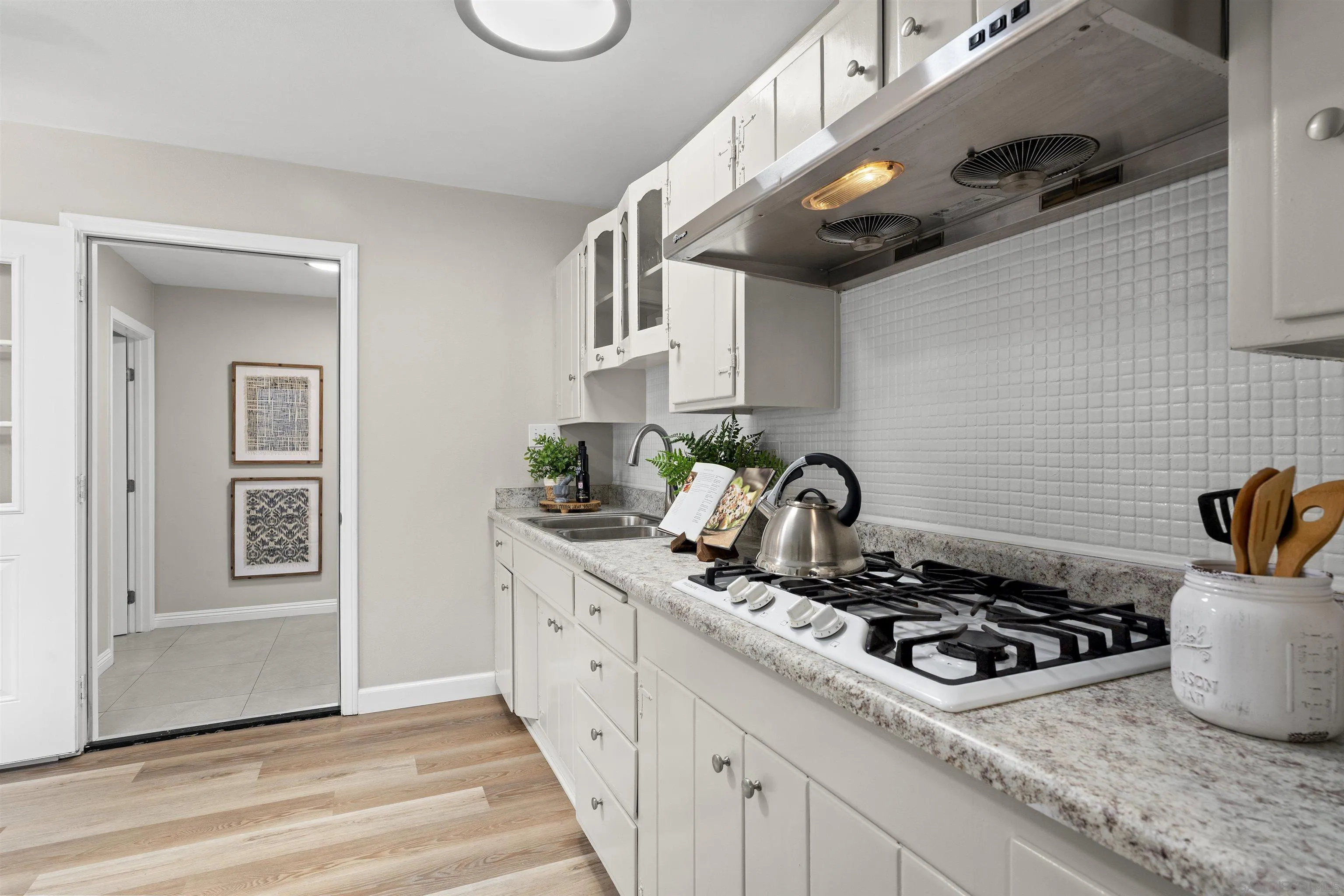 https://cdn.realtyfeed.com/cdn/127/260018662/91f9c658436f41b5e05ffe52a9d8ad29.webp