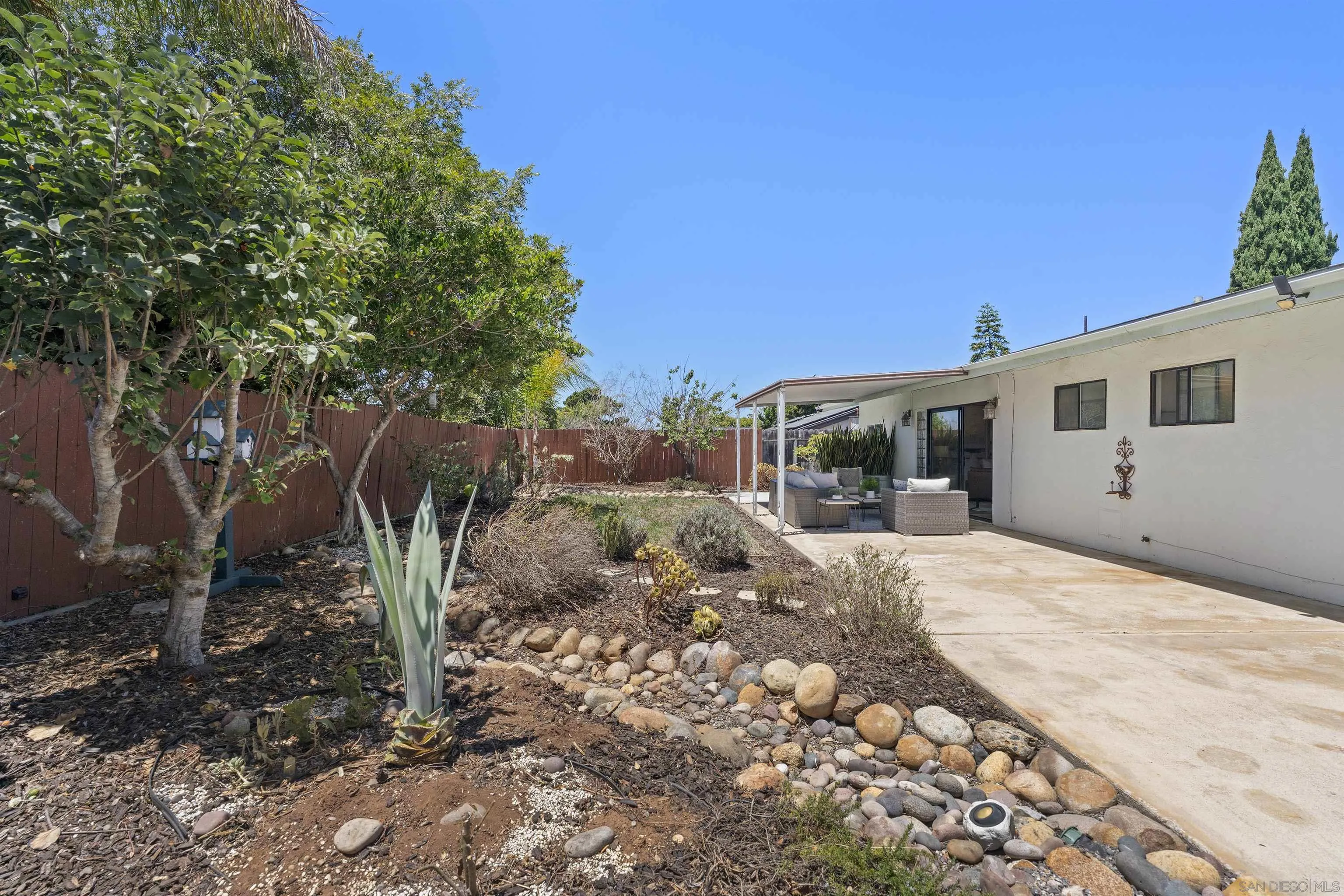 https://cdn.realtyfeed.com/cdn/127/260018662/f2e6a2898139a78e76ab0cf760136ee6.webp