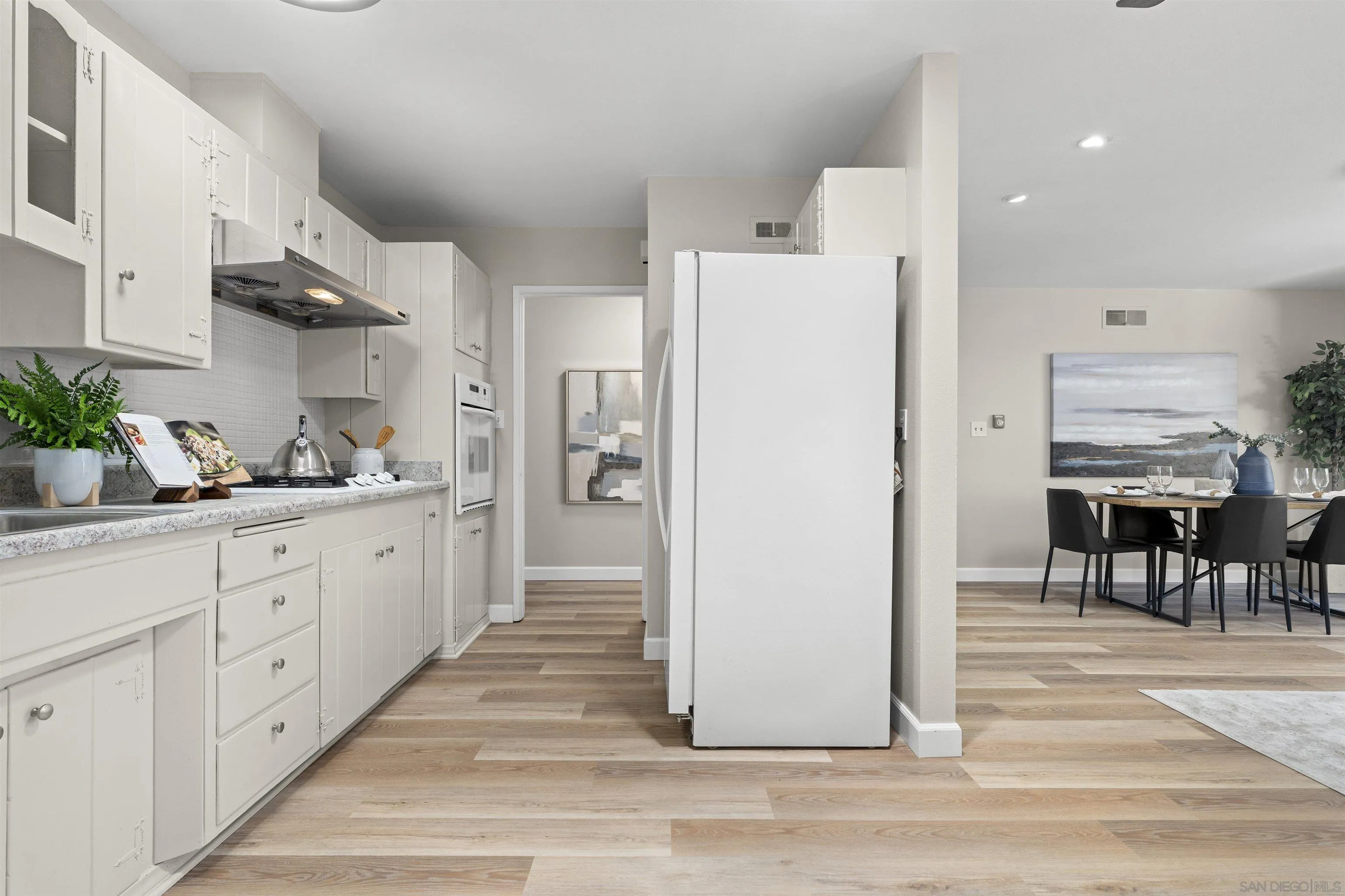 https://cdn.realtyfeed.com/cdn/127/260018662/f5721187d26eb3945a08ad6d4a84bb45.webp
