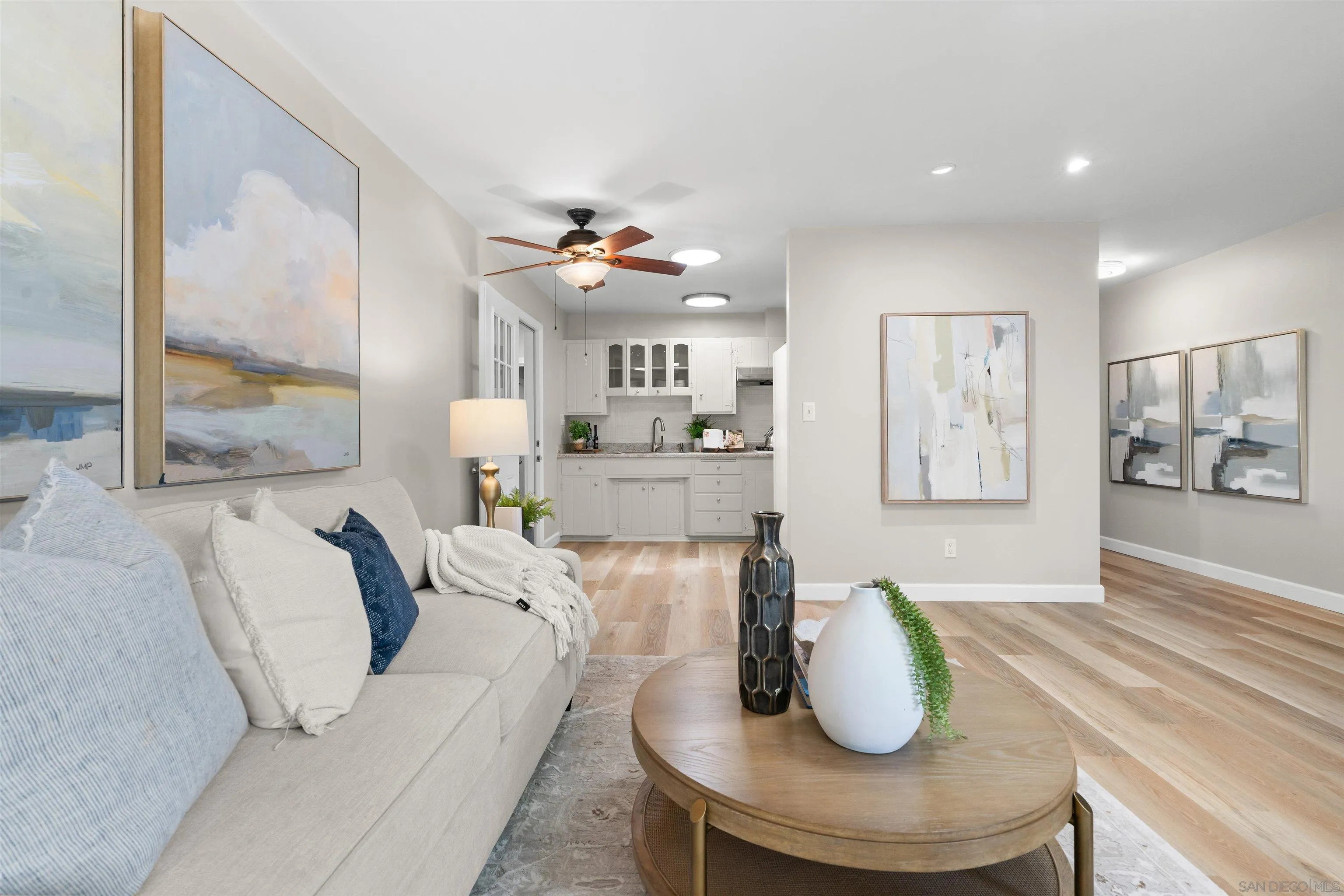 https://cdn.realtyfeed.com/cdn/127/260018662/f899330363f778c49a8d617301ea81e5.webp