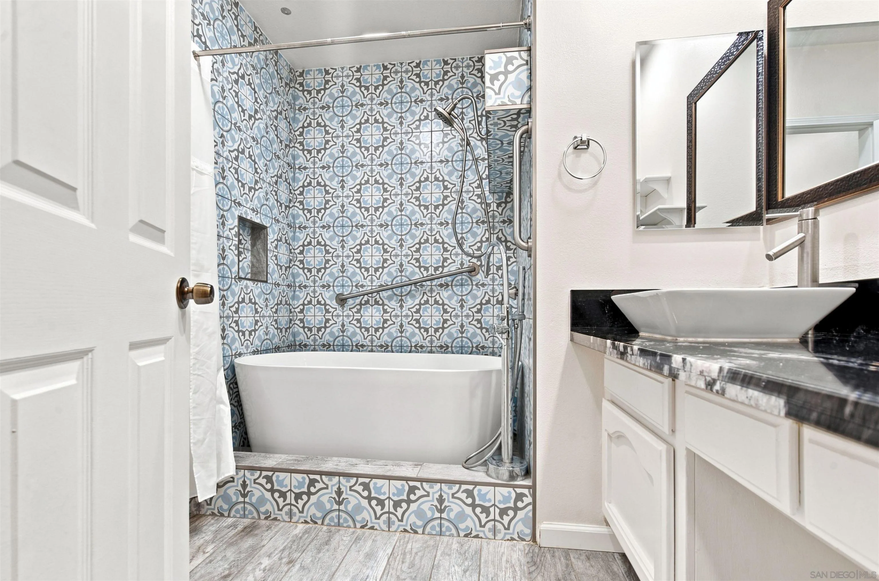 Photo #14: 260018664 Listing: Photo #14