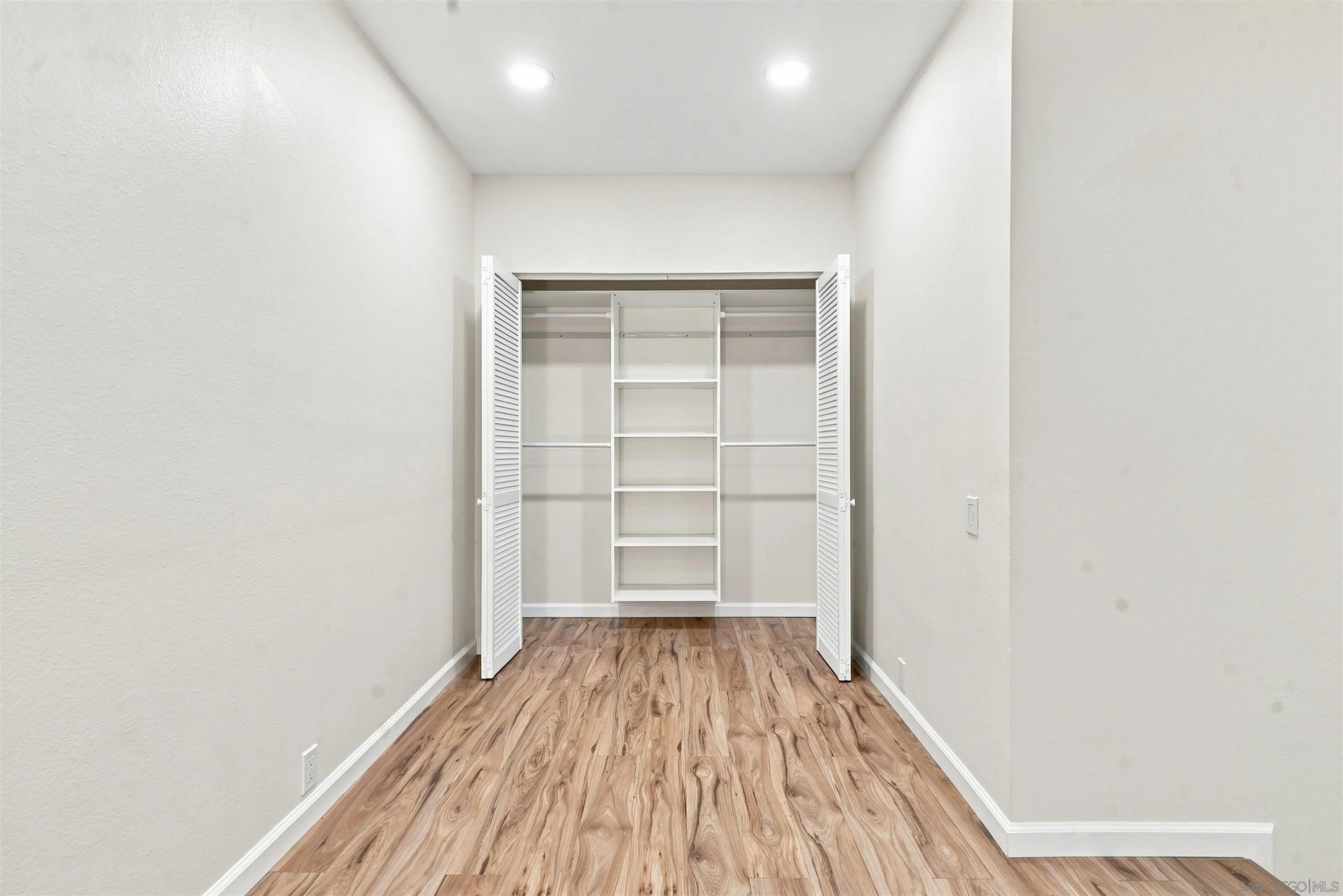 Photo #11: 260018664 Listing: Photo #11