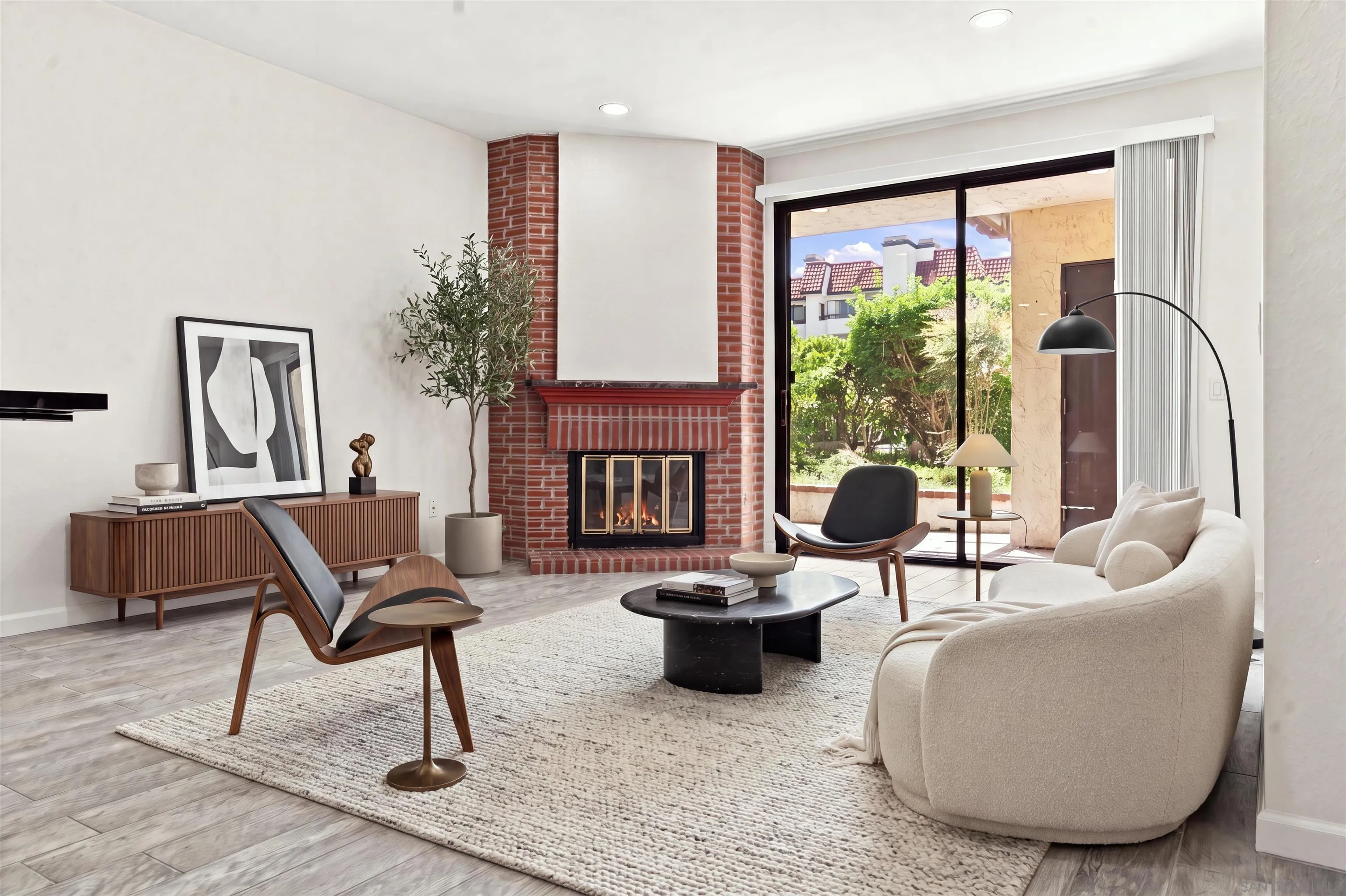 Photo #1: 260018664 Listing: Photo #1