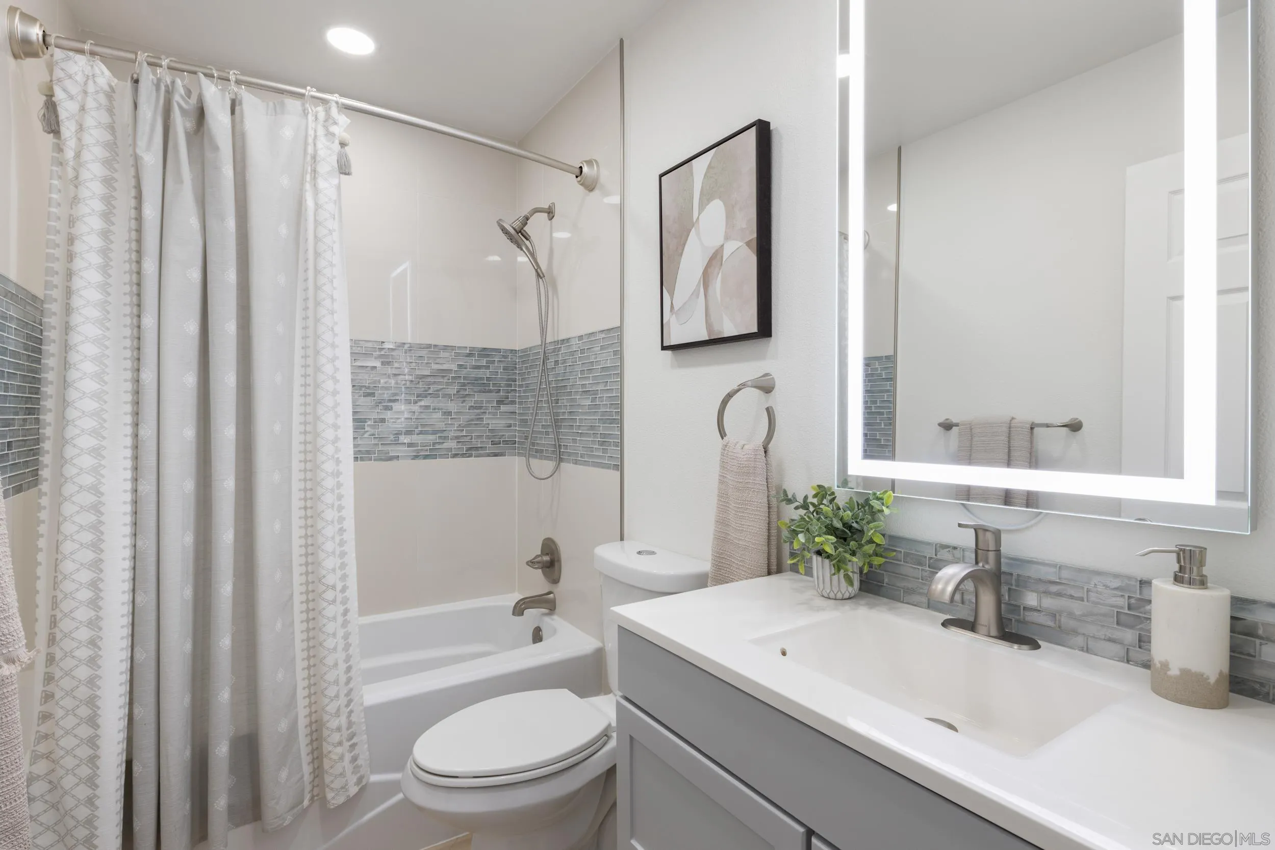 Photo #17: 260018667 Listing: Photo #17