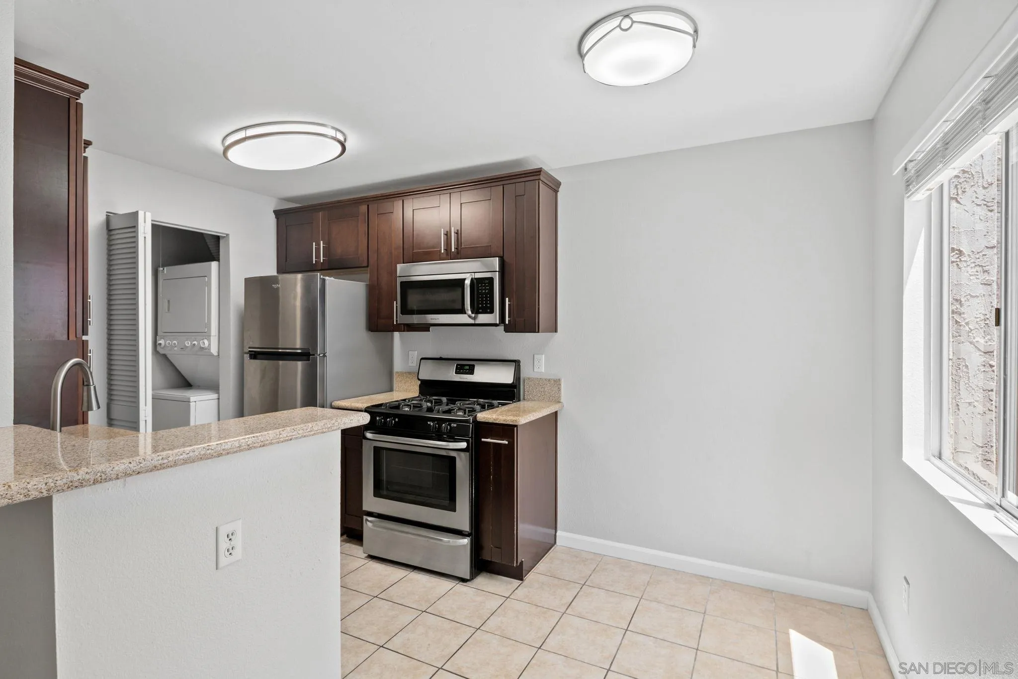 Photo #8: 260018671 Listing: Photo #8