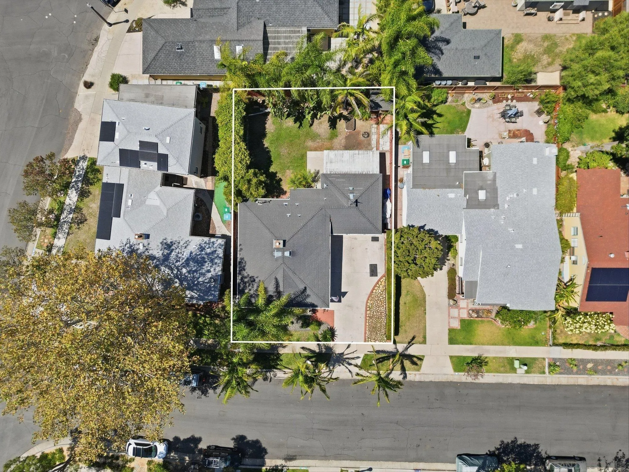 https://cdn.realtyfeed.com/cdn/127/260018672/16a64f0349fc2e21de35ee82ffce2e8a.webp