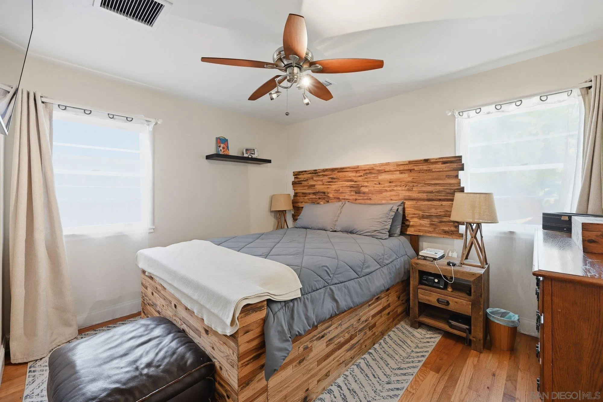 https://cdn.realtyfeed.com/cdn/127/260018672/551740d964267d2483372cb14bc7cbda.webp