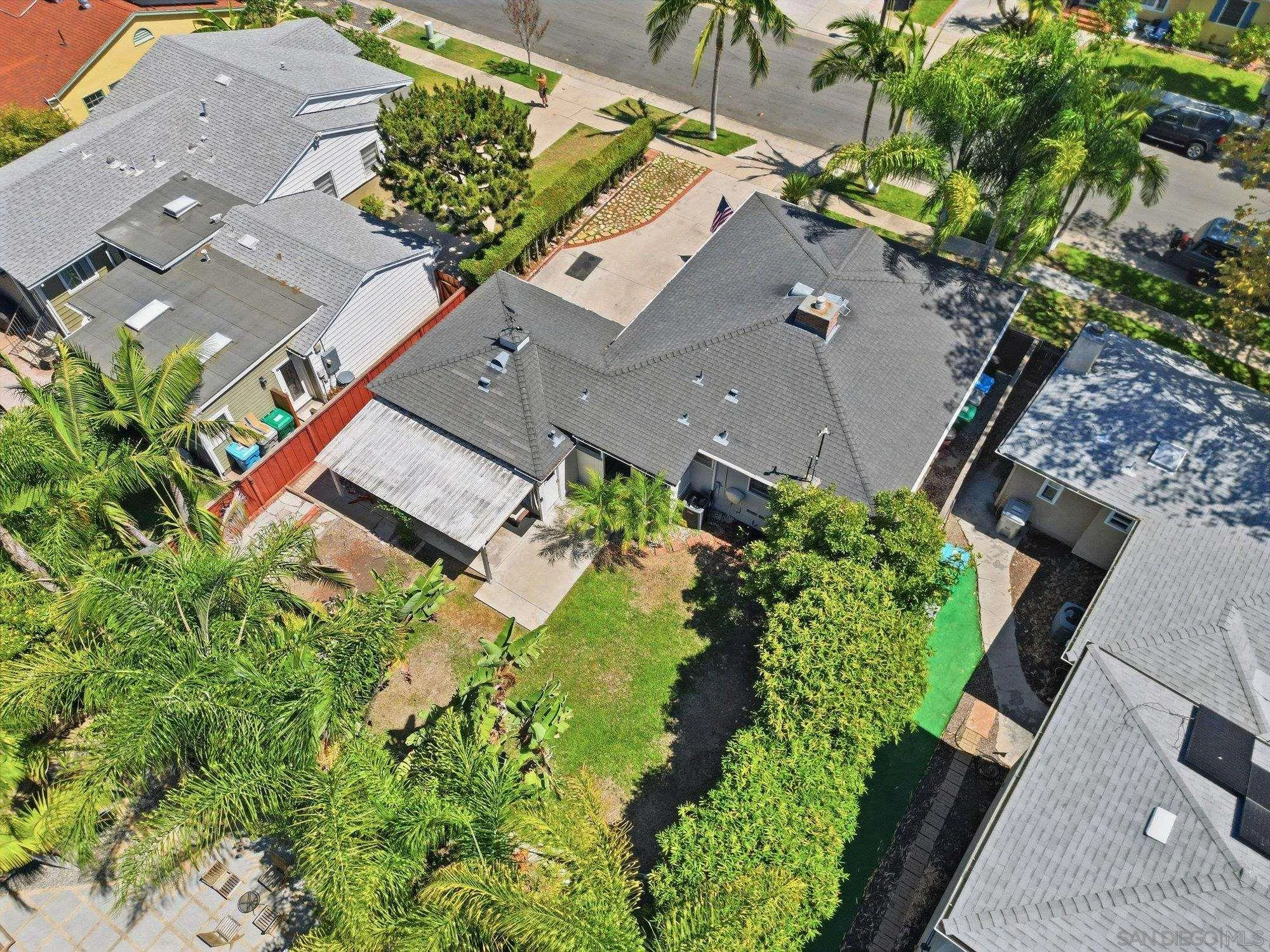 https://cdn.realtyfeed.com/cdn/127/260018672/769146604b8749f159bd268e7e47e897.webp