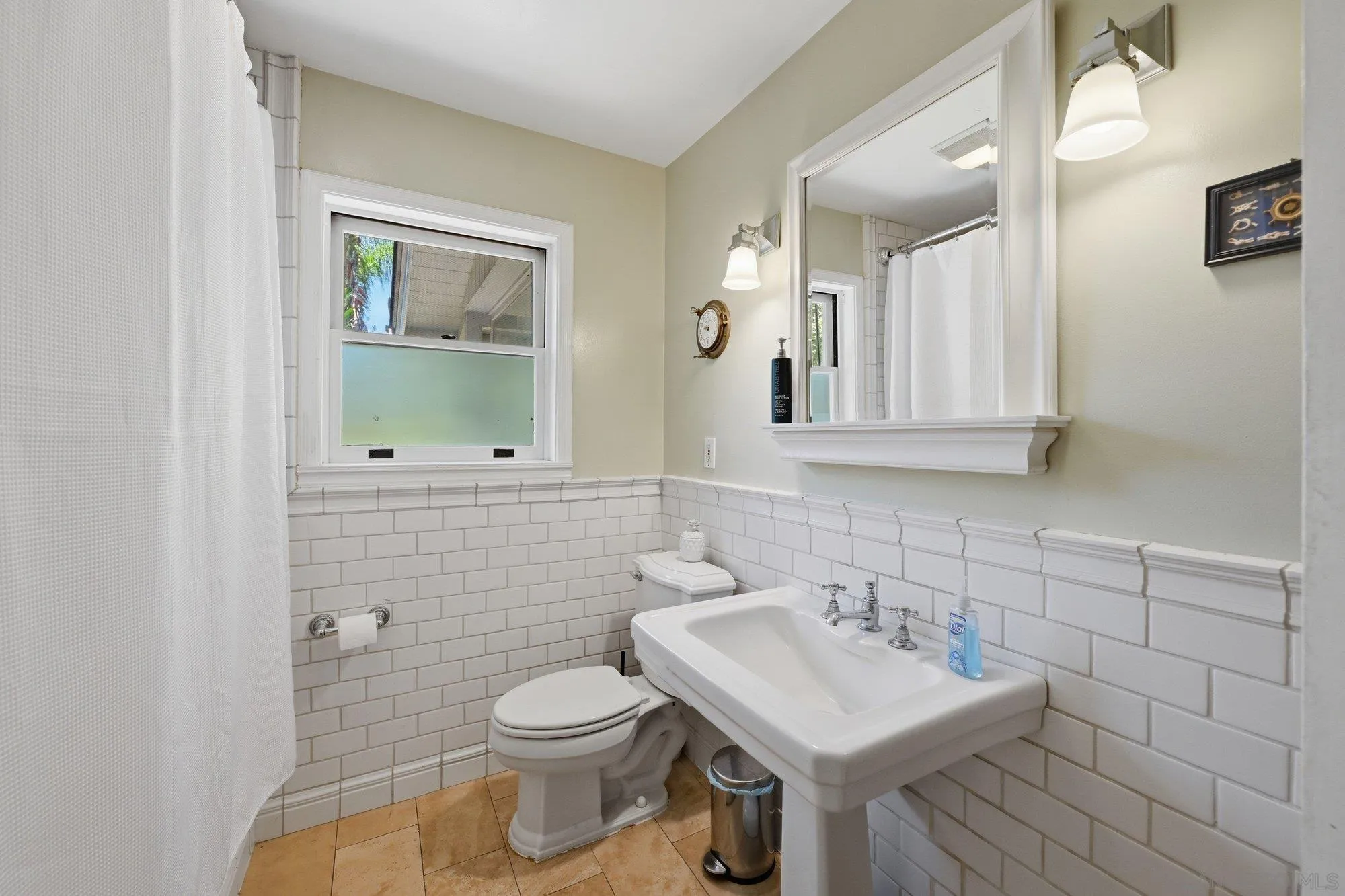 https://cdn.realtyfeed.com/cdn/127/260018672/7d7791911fa31b5c79d21b135cce1efa.webp
