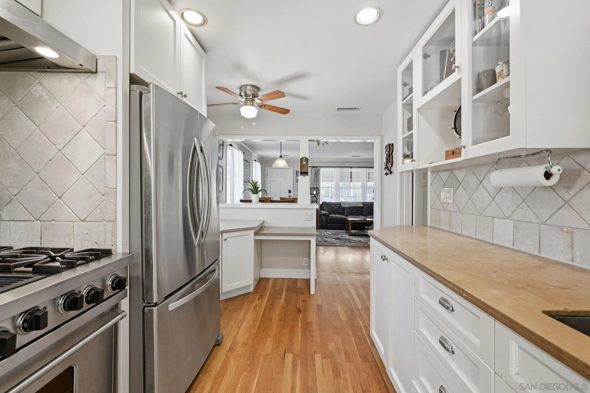 https://cdn.realtyfeed.com/cdn/127/260018672/9fc0327e1265a1a2504f5d684f2ed10d.webp