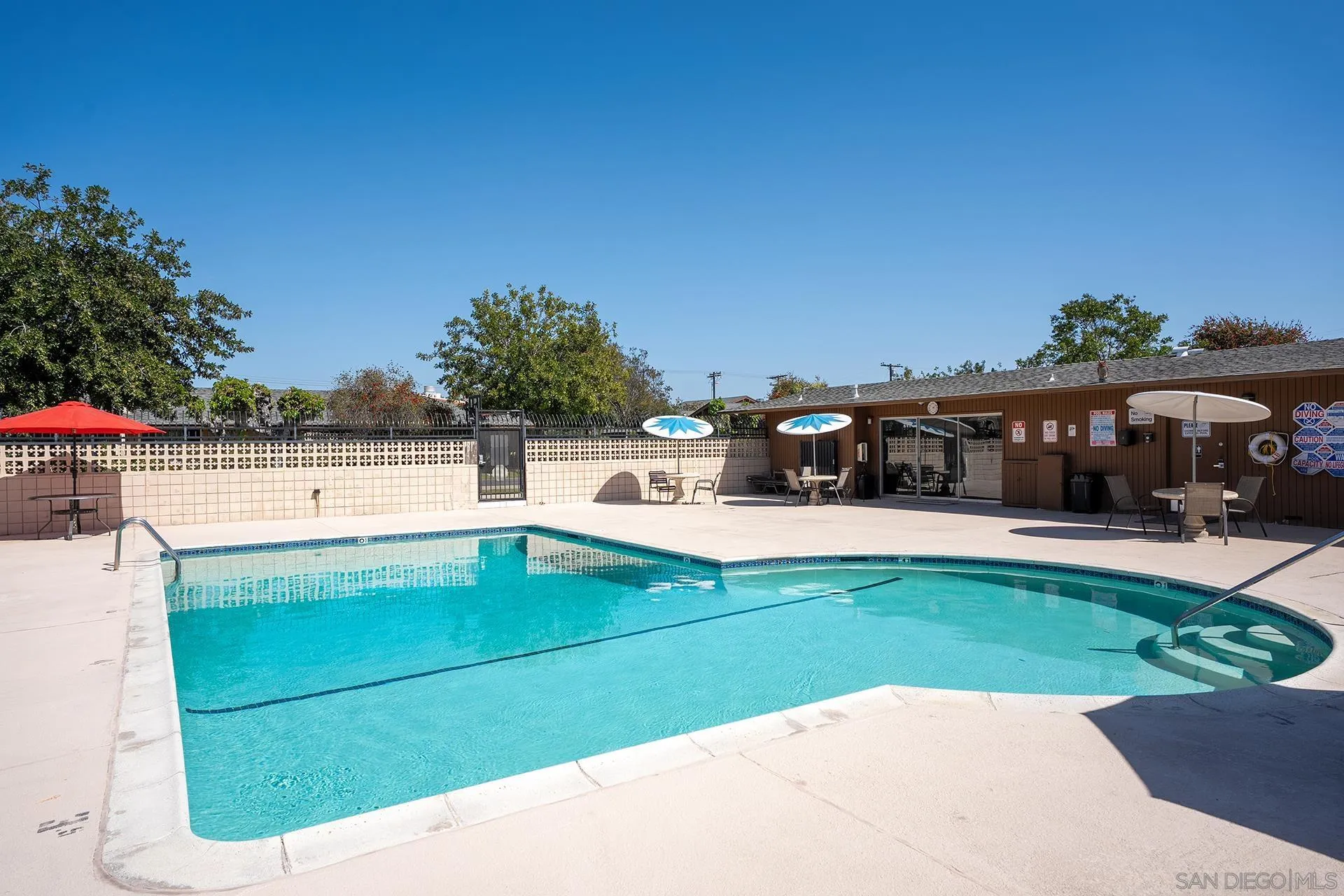 https://cdn.realtyfeed.com/cdn/127/260018678/37b0058a2dd3f09603b12cd8f147fba4.webp