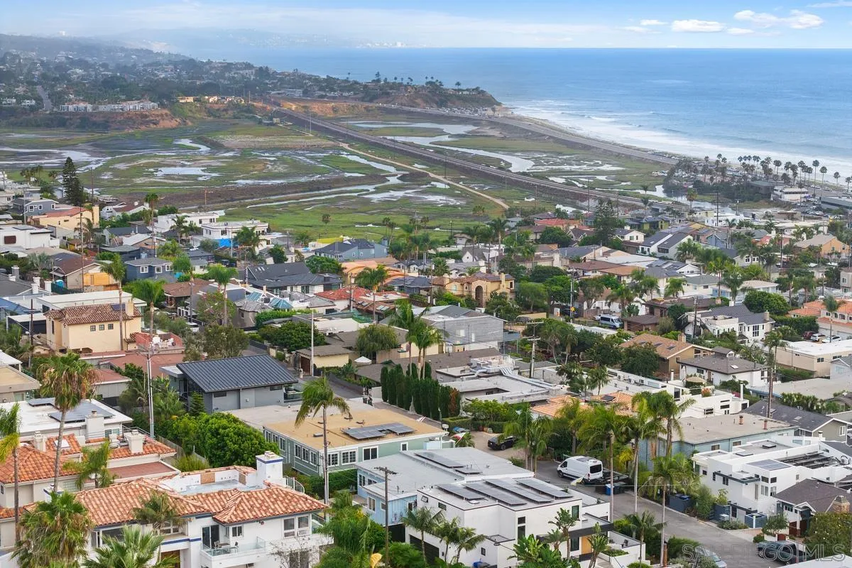 https://cdn.realtyfeed.com/cdn/127/260018681/ec14c660f1ec9bd35b5d5dca451891d4.webp