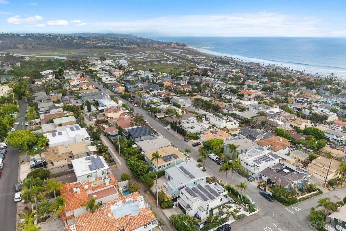 https://cdn.realtyfeed.com/cdn/127/260018681/fd0cd13006b66ea917050a51539e19c7.webp
