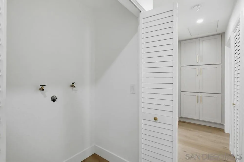 Photo #15: 260018686 Listing: Photo #15