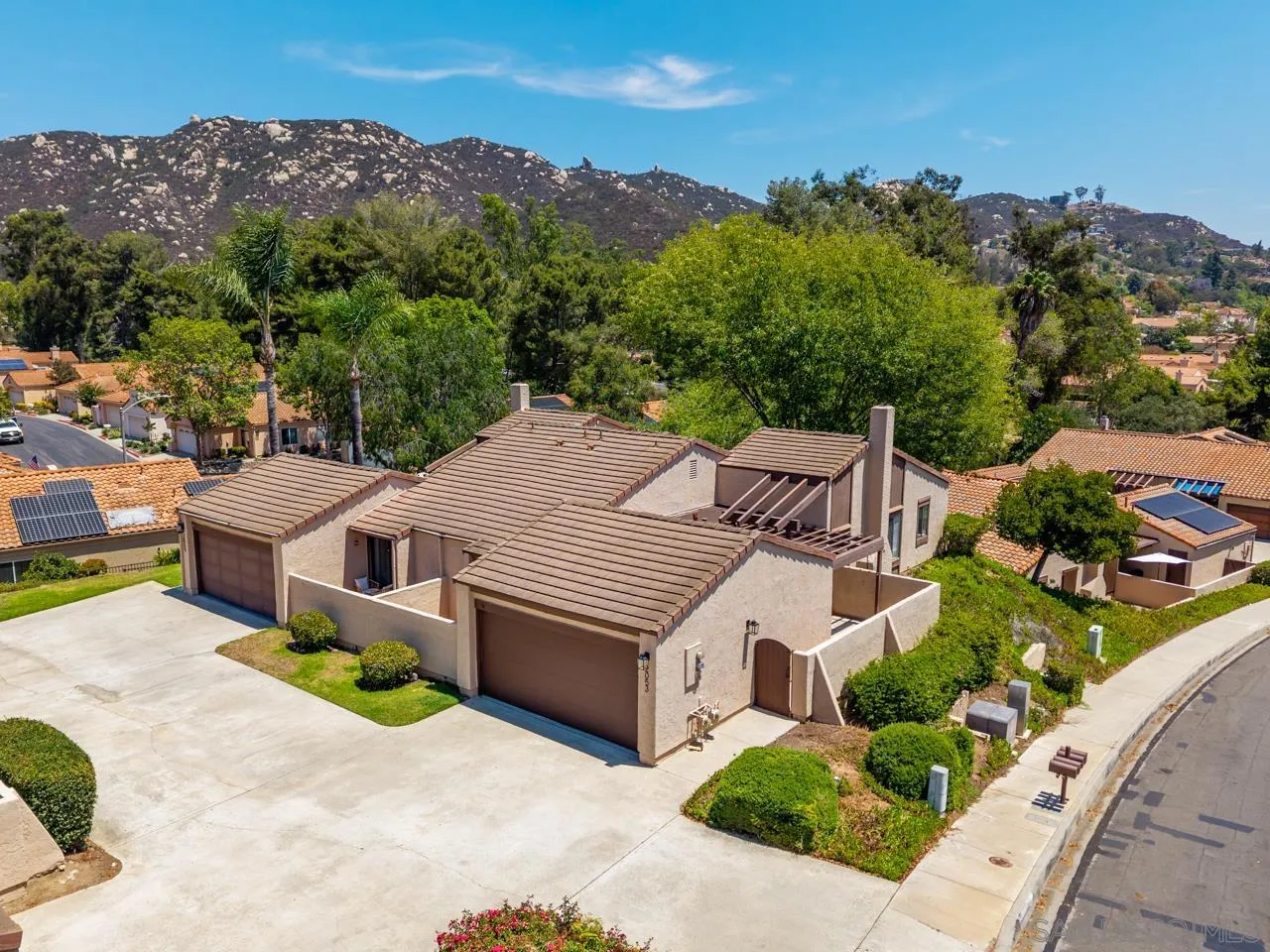 https://cdn.realtyfeed.com/cdn/127/260018698/449dd2269ff74d00bf9f4ea34c81a755.webp