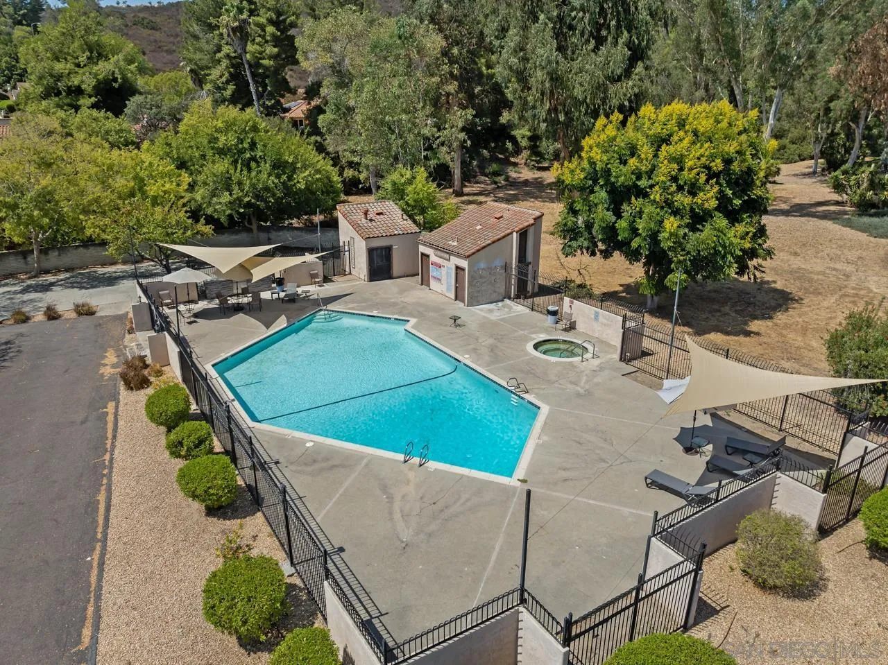 https://cdn.realtyfeed.com/cdn/127/260018698/6f85b3c48e9ecb691ceb12089ad5b60a.webp