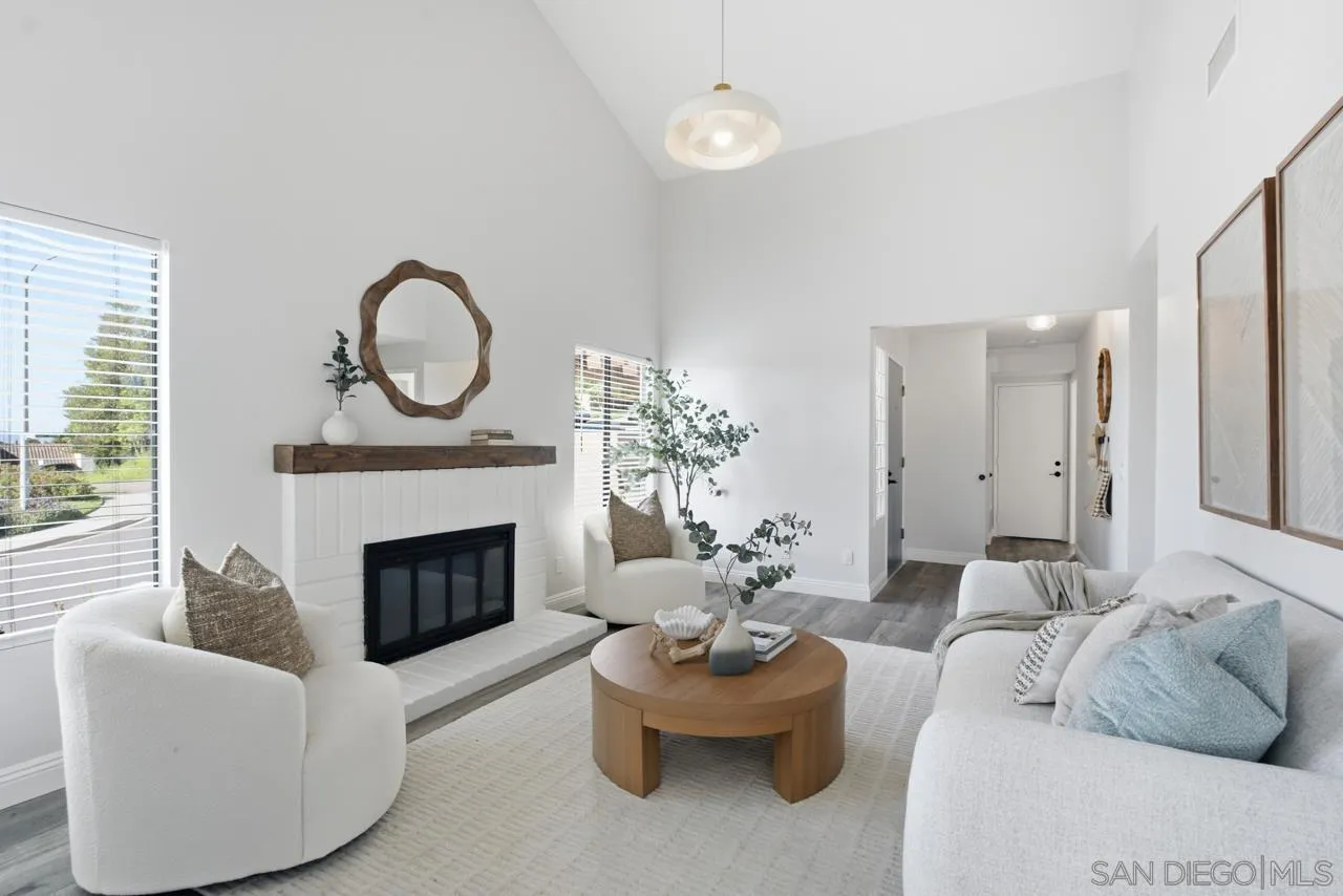 https://cdn.realtyfeed.com/cdn/127/260018698/889bb954cc07b06f1f61e8bde5eaa5a2.webp