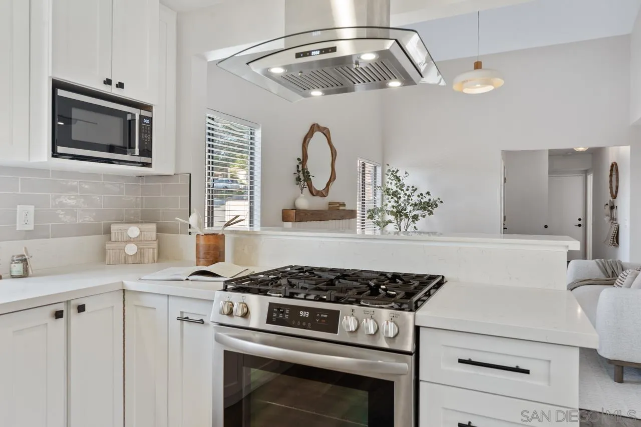 https://cdn.realtyfeed.com/cdn/127/260018698/9bfcc46c00e2f5a42f8029f82f0e7427.webp